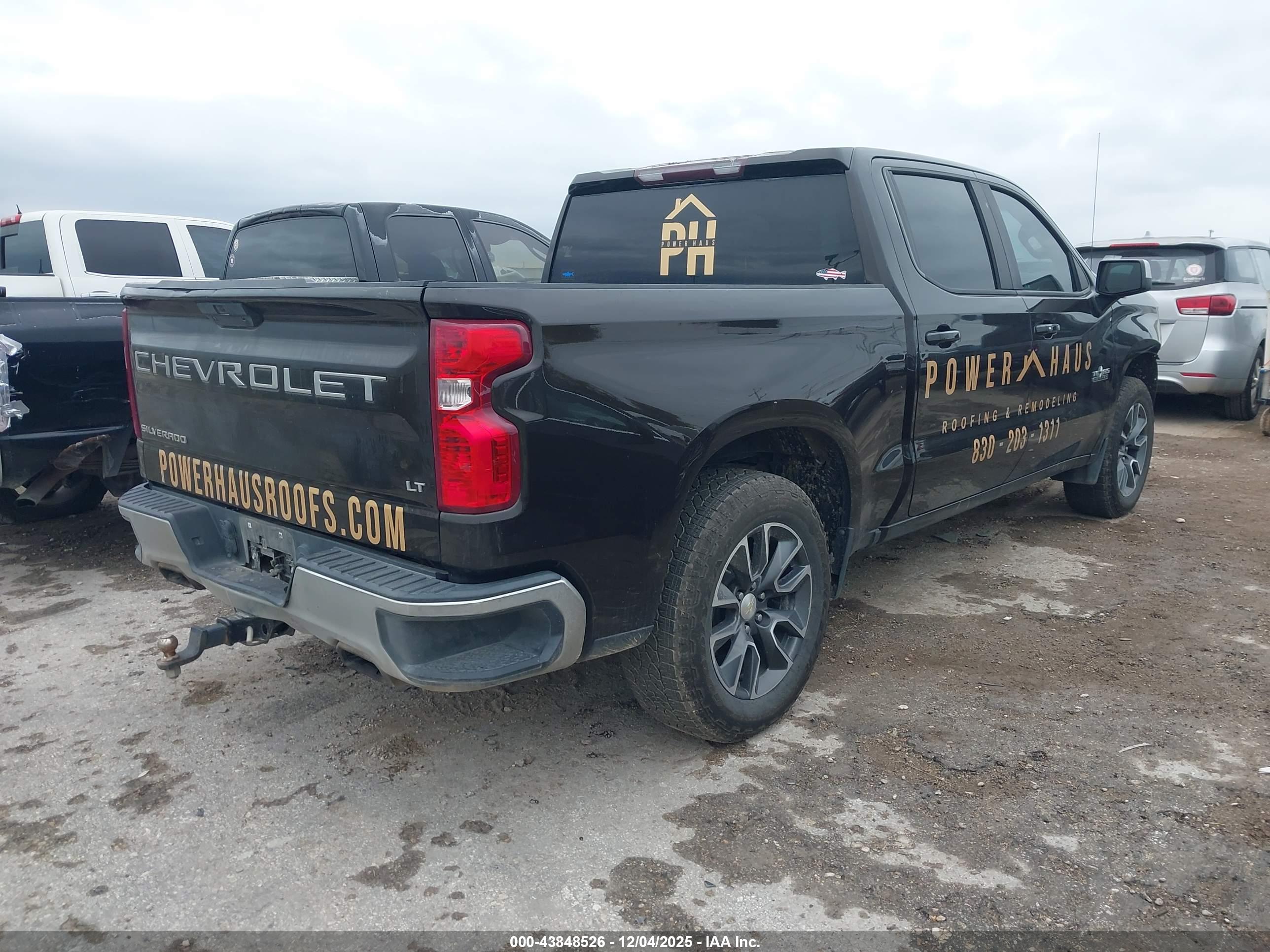 CHEVROLET SILVERADO image 4