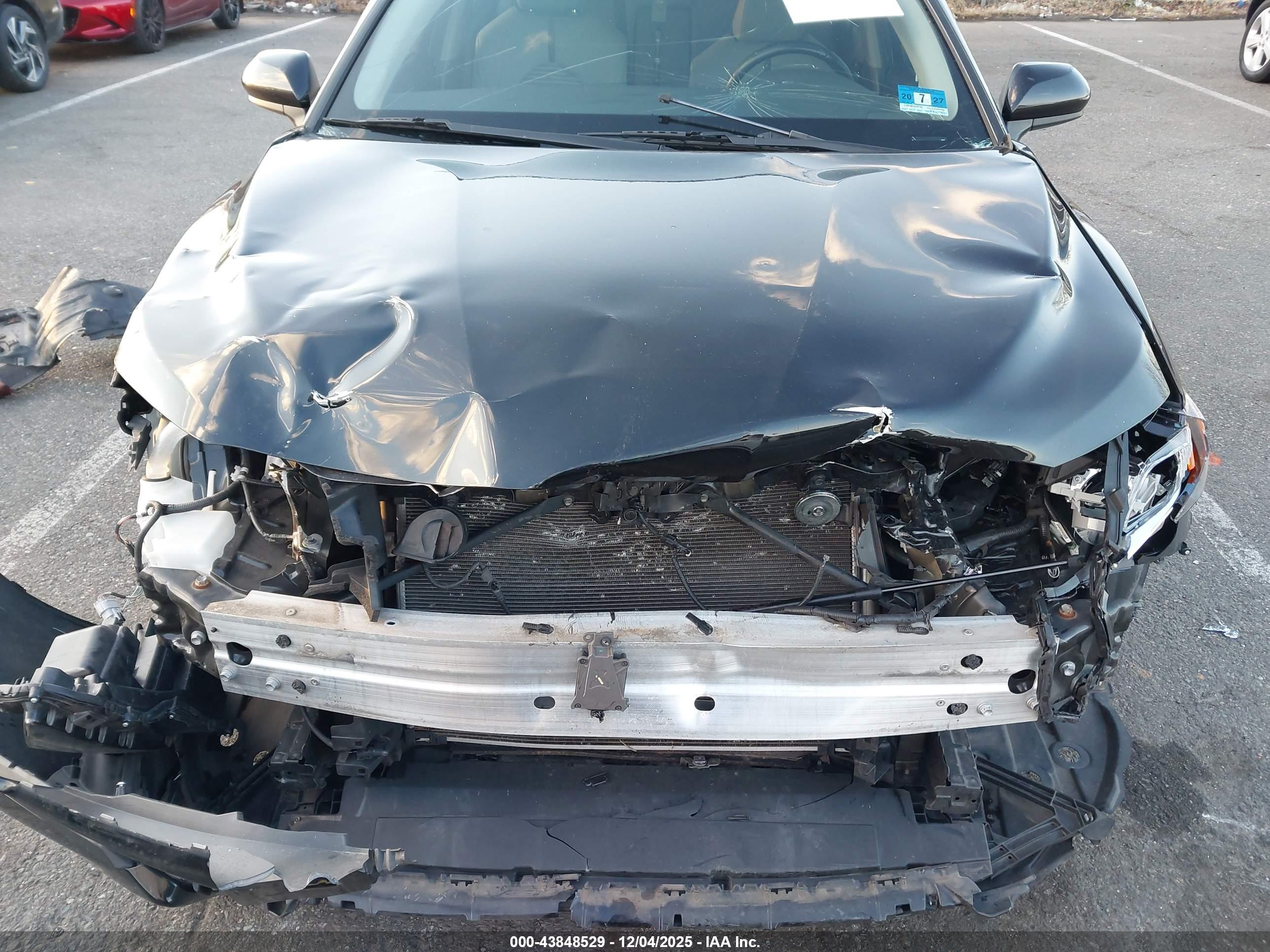 TOYOTA CAMRY image 6