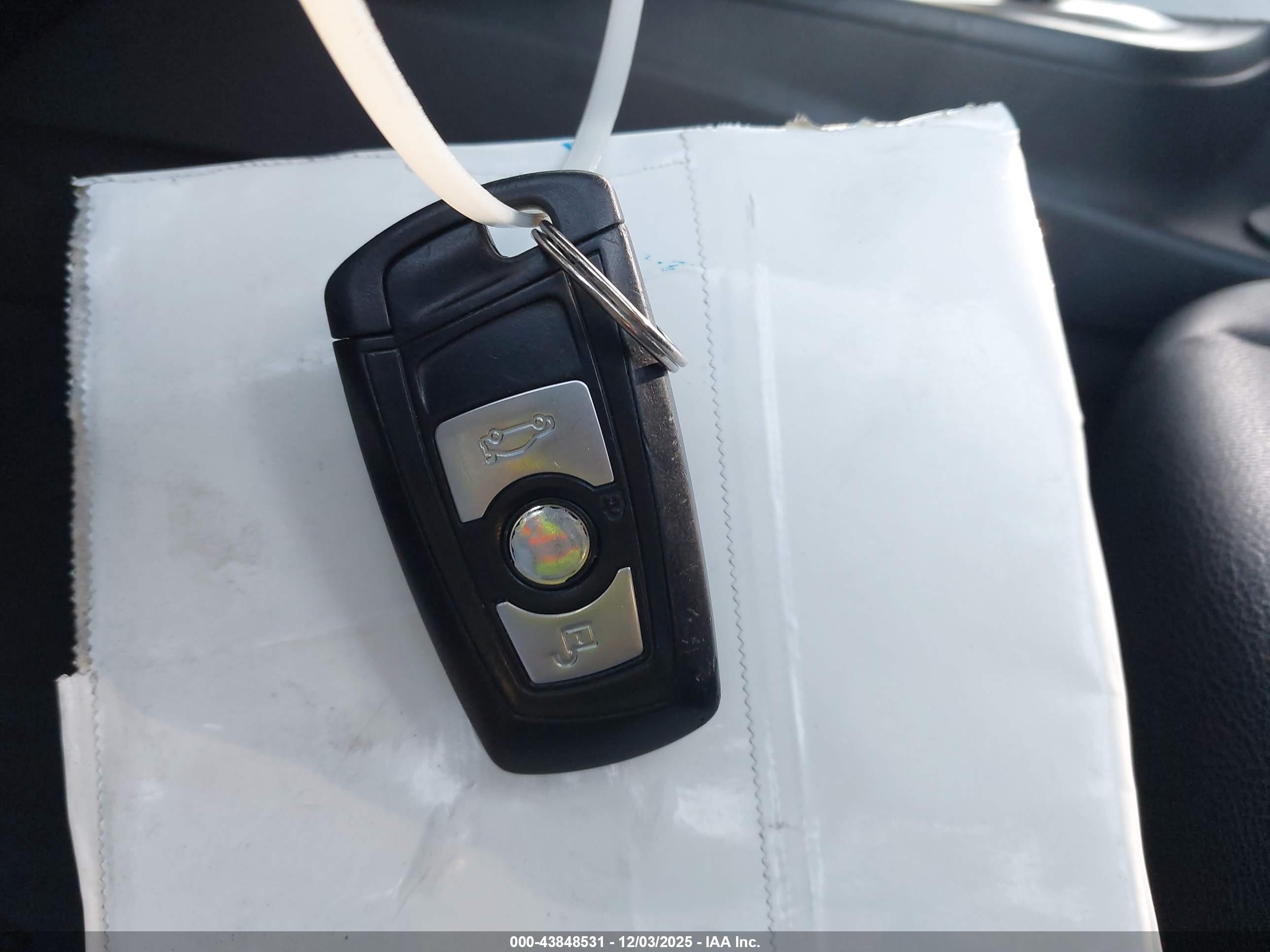 BMW 320I image 11