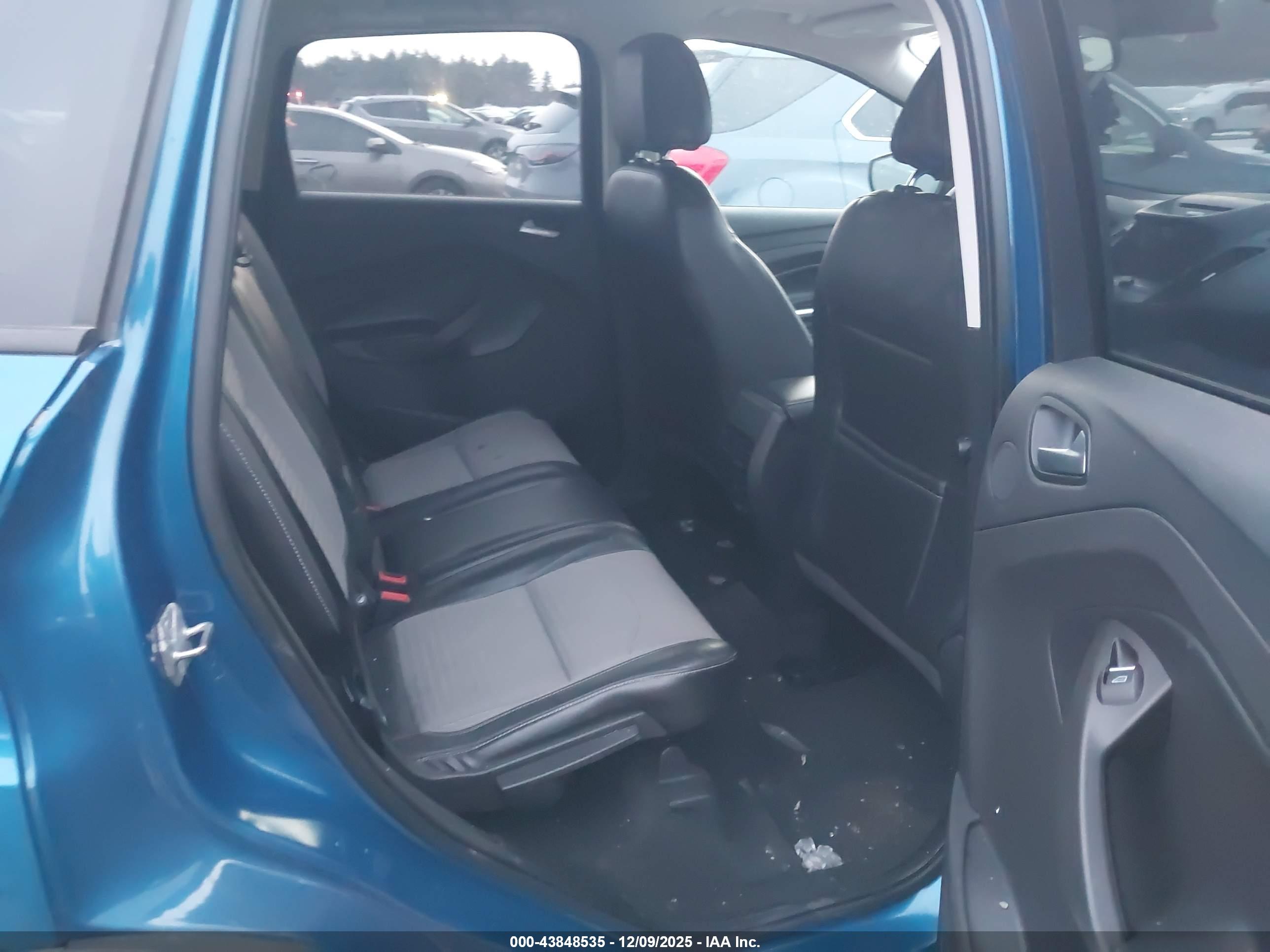 FORD ESCAPE image 8