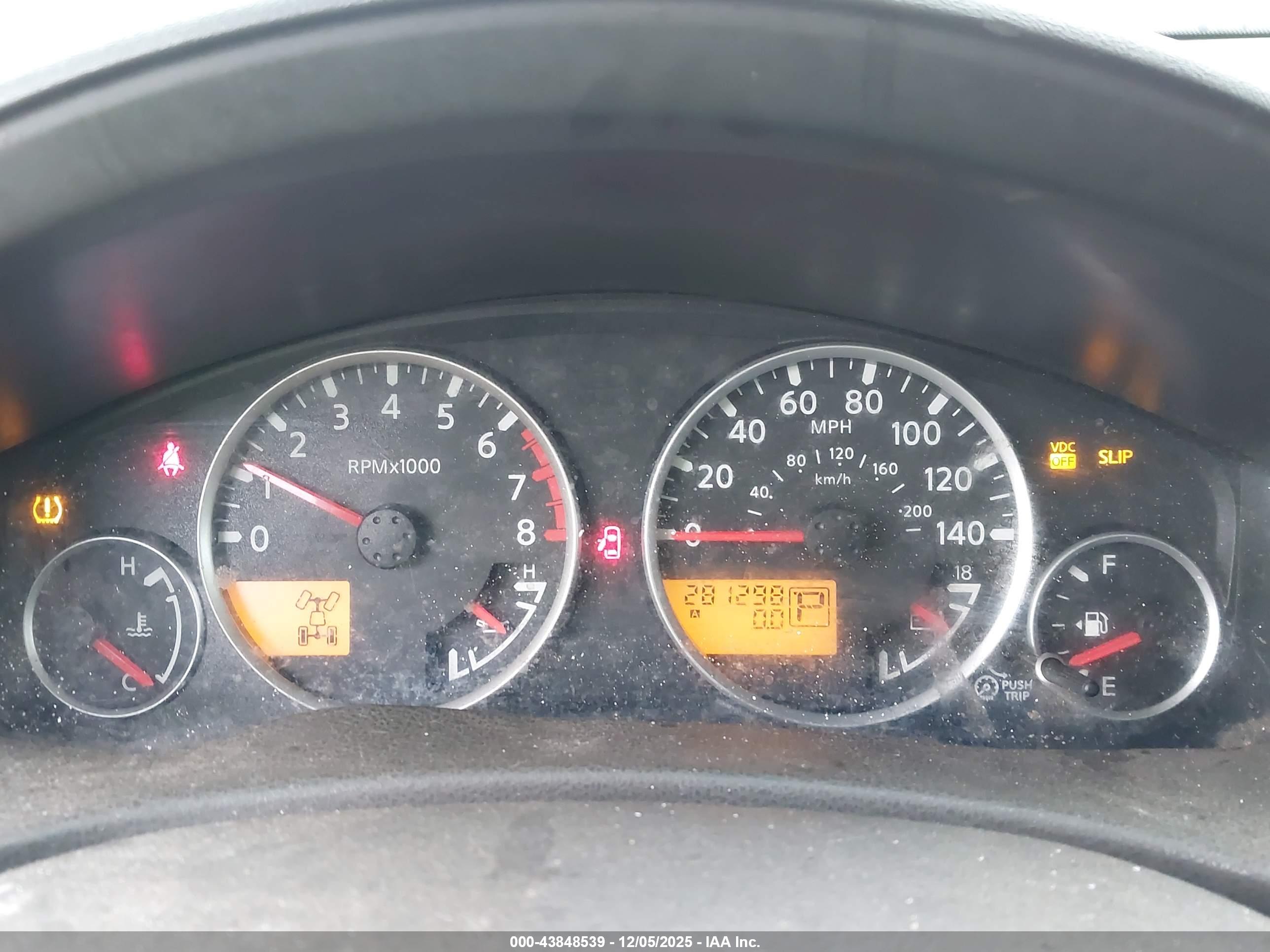 NISSAN PATHFINDER image 7