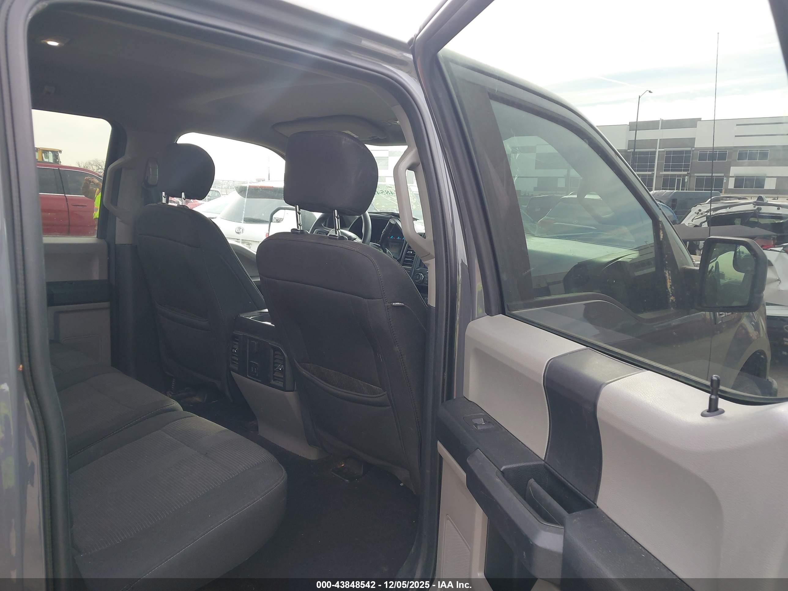 FORD F-150 image 8