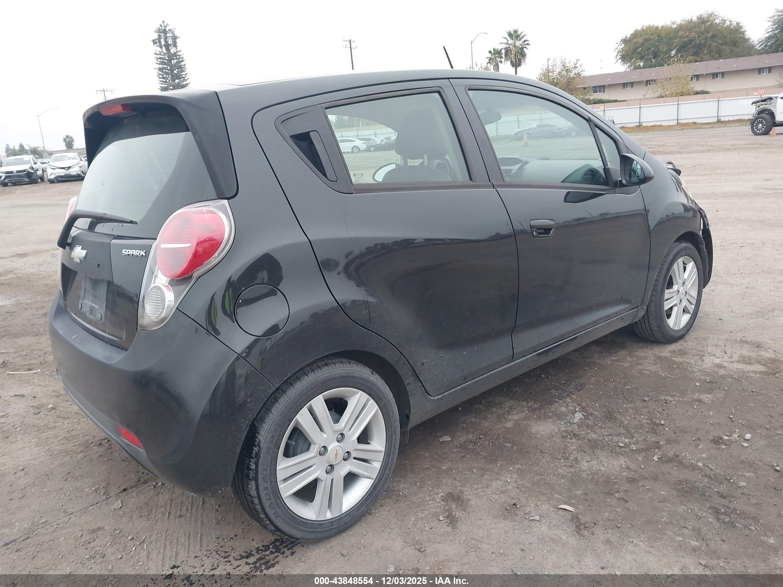 CHEVROLET SPARK image 4