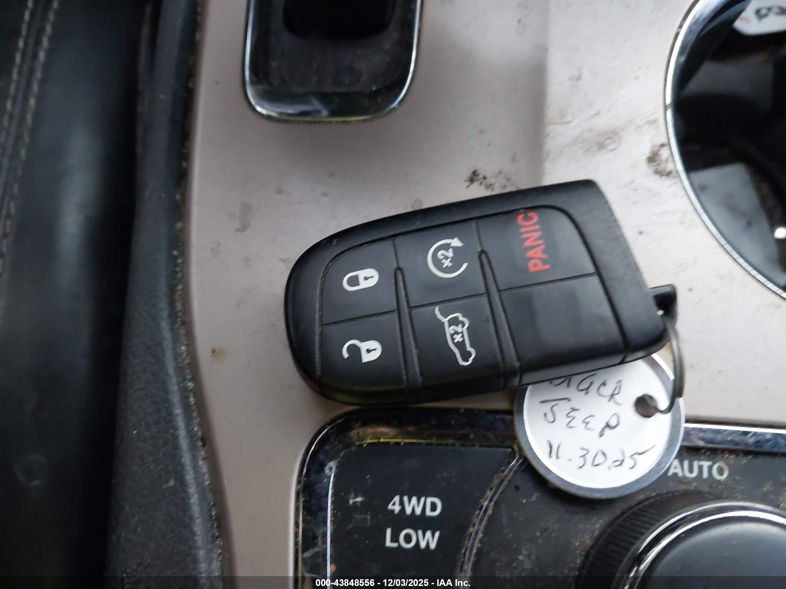 JEEP GRAND image 11
