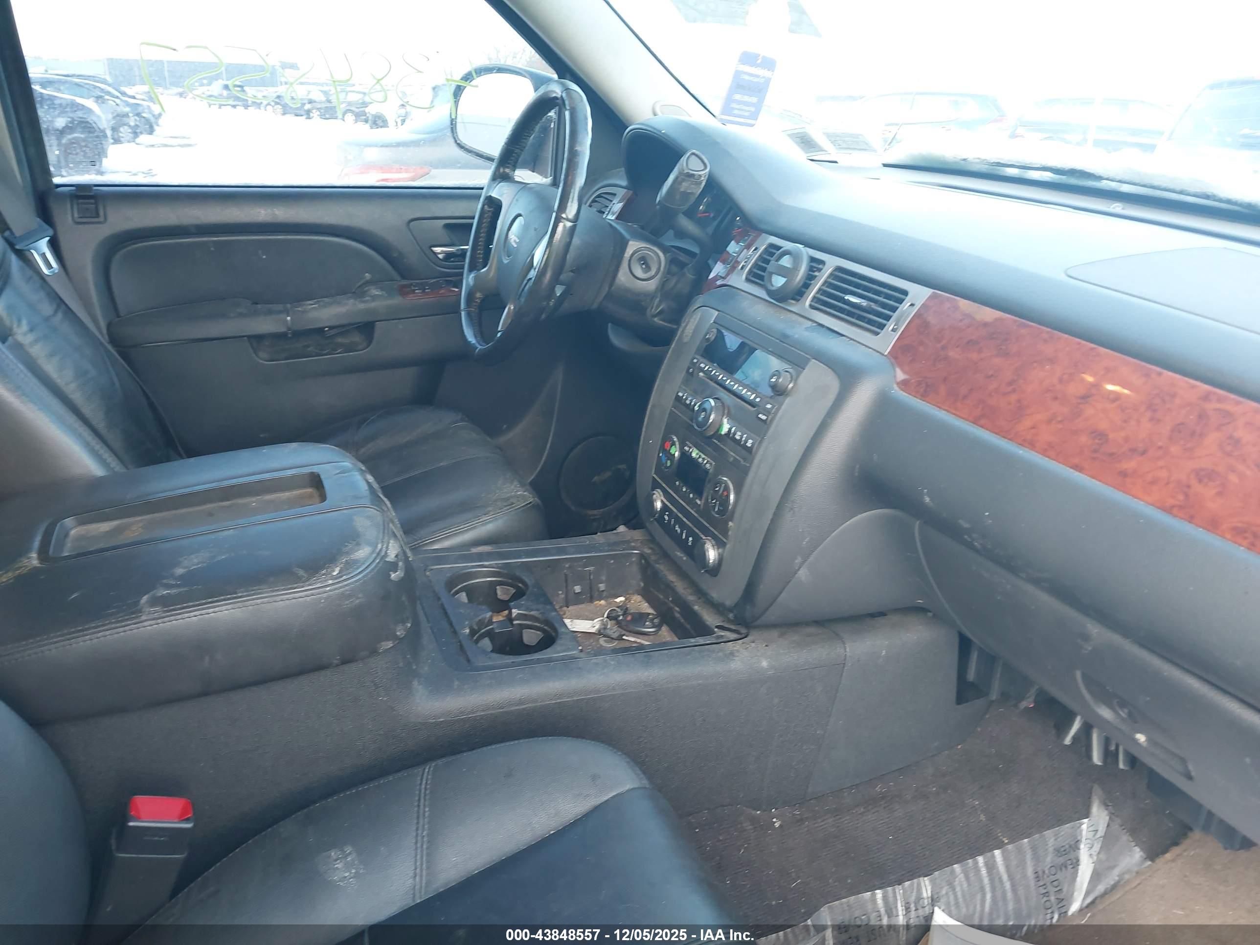 GMC SIERRA image 5
