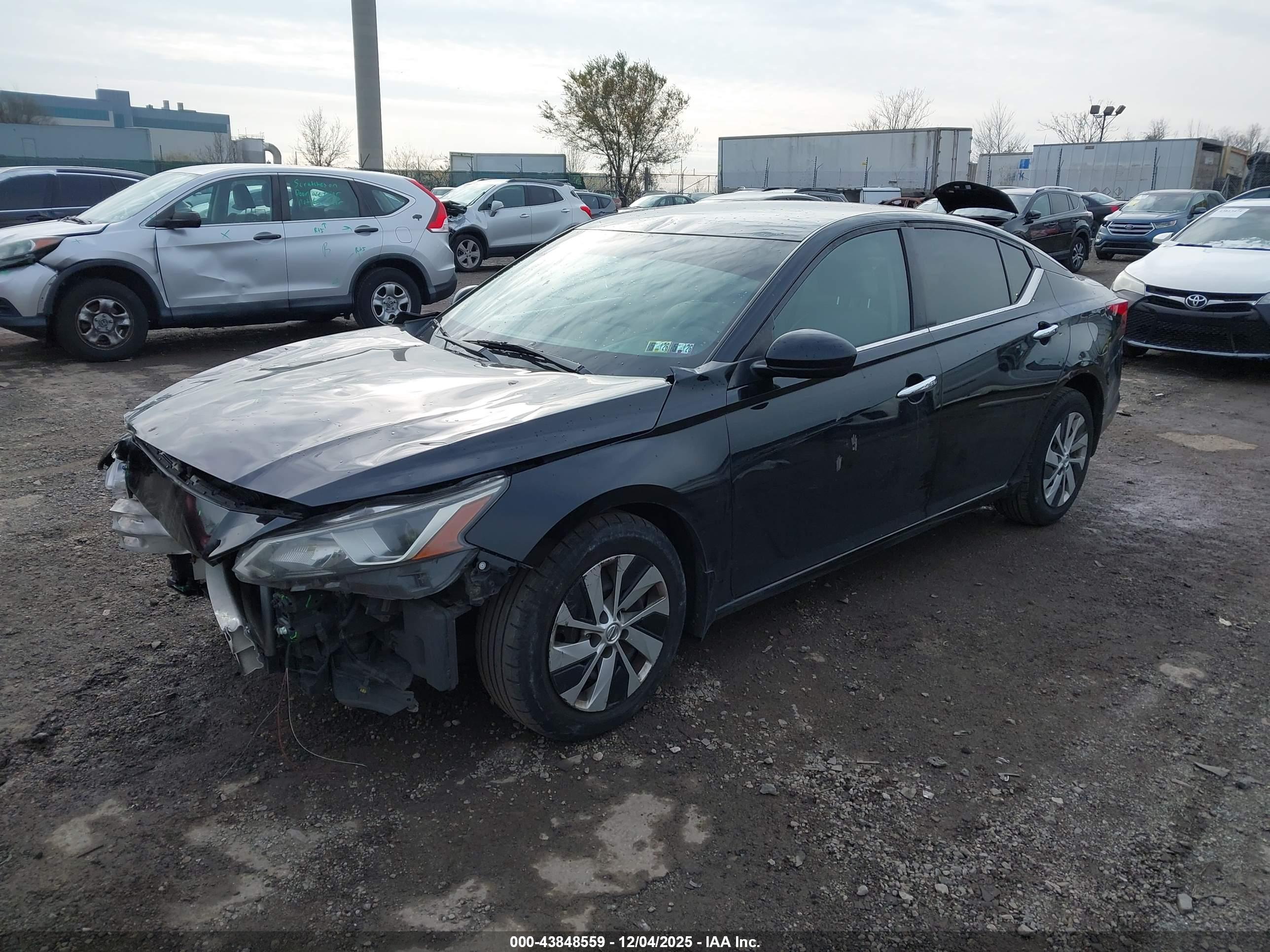 NISSAN ALTIMA image 2