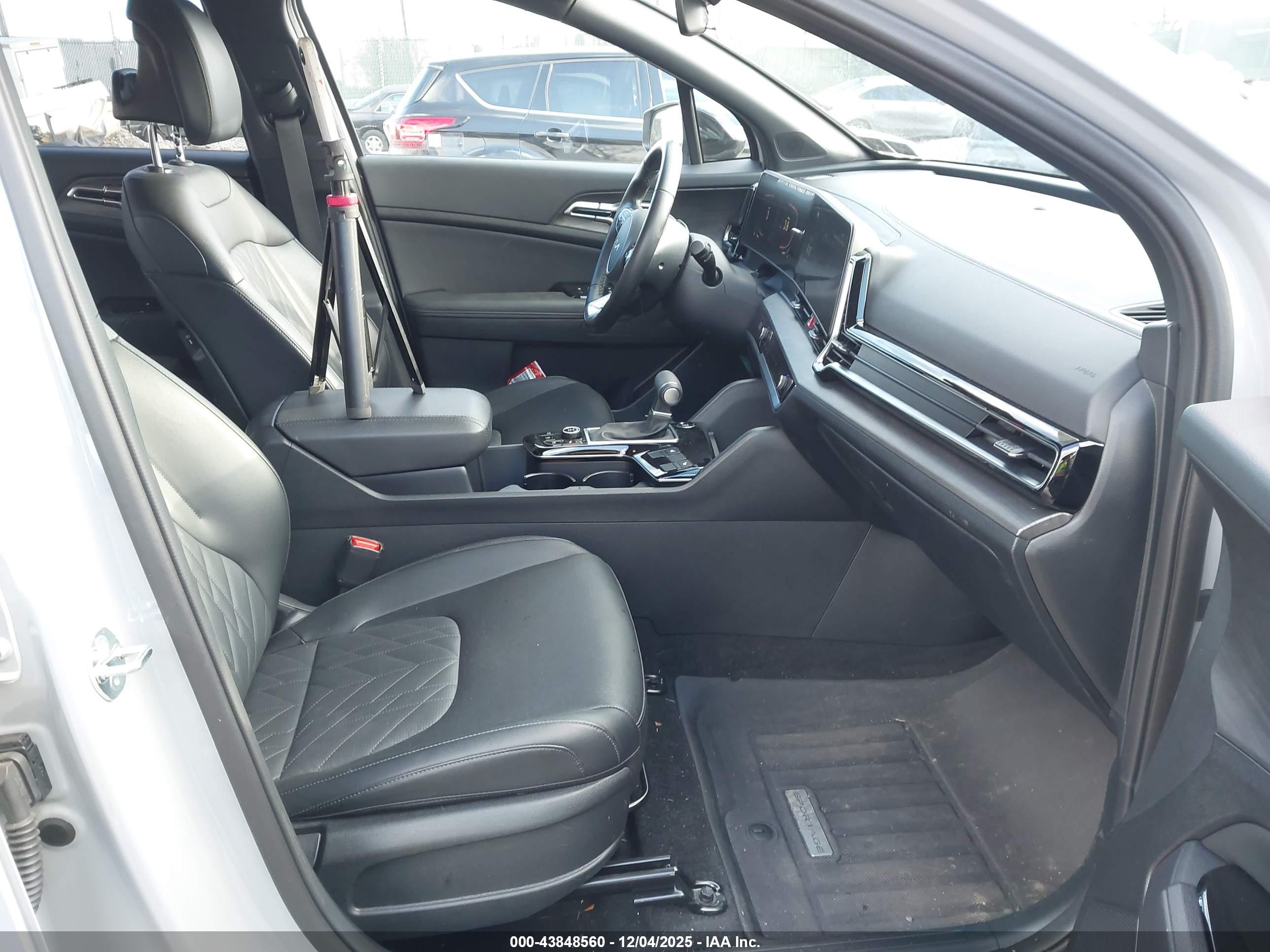 KIA SPORTAGE image 5