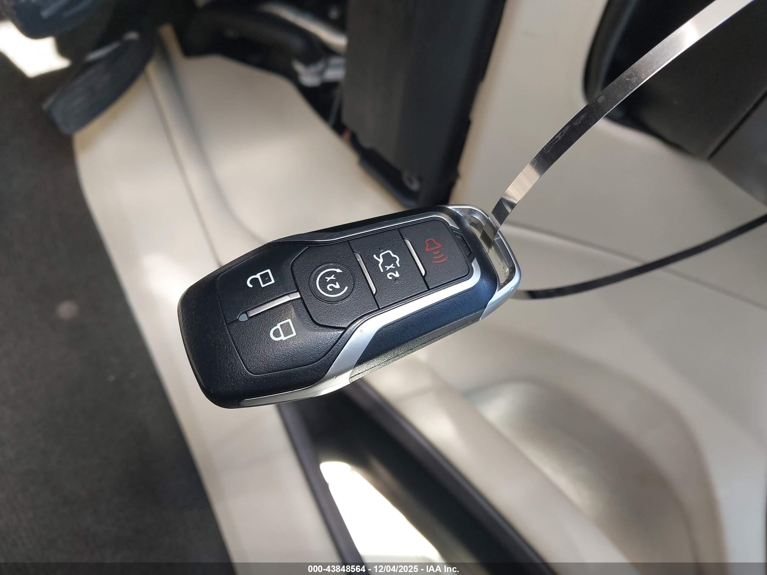 LINCOLN MKZ image 11