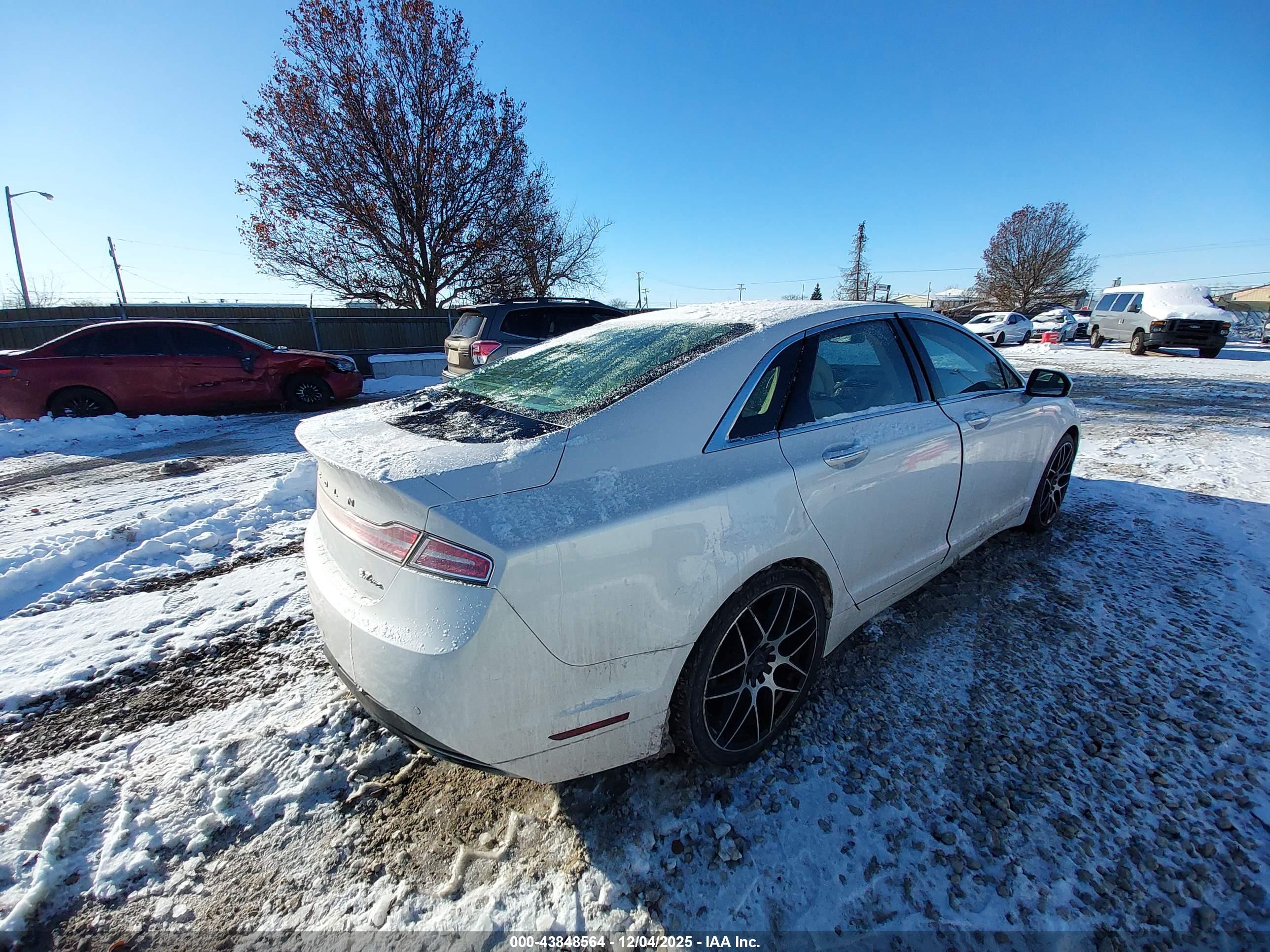 LINCOLN MKZ image 4