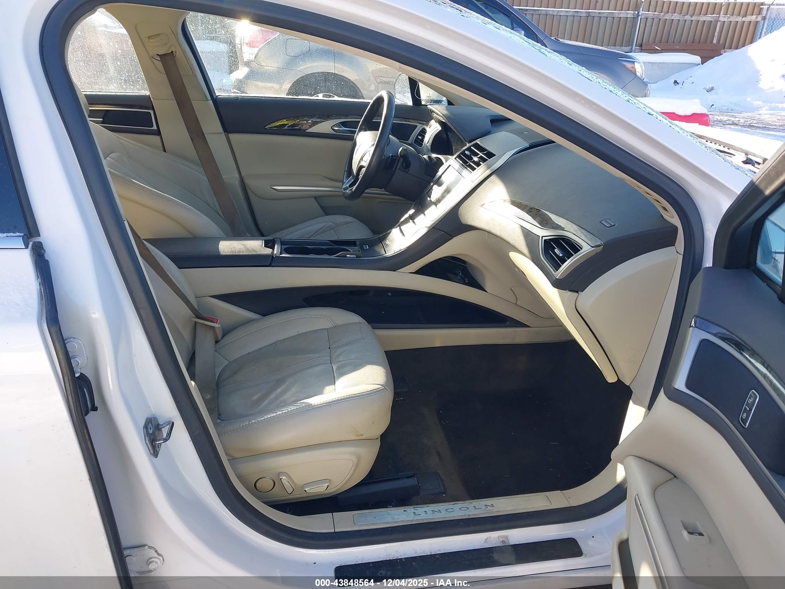 LINCOLN MKZ image 5