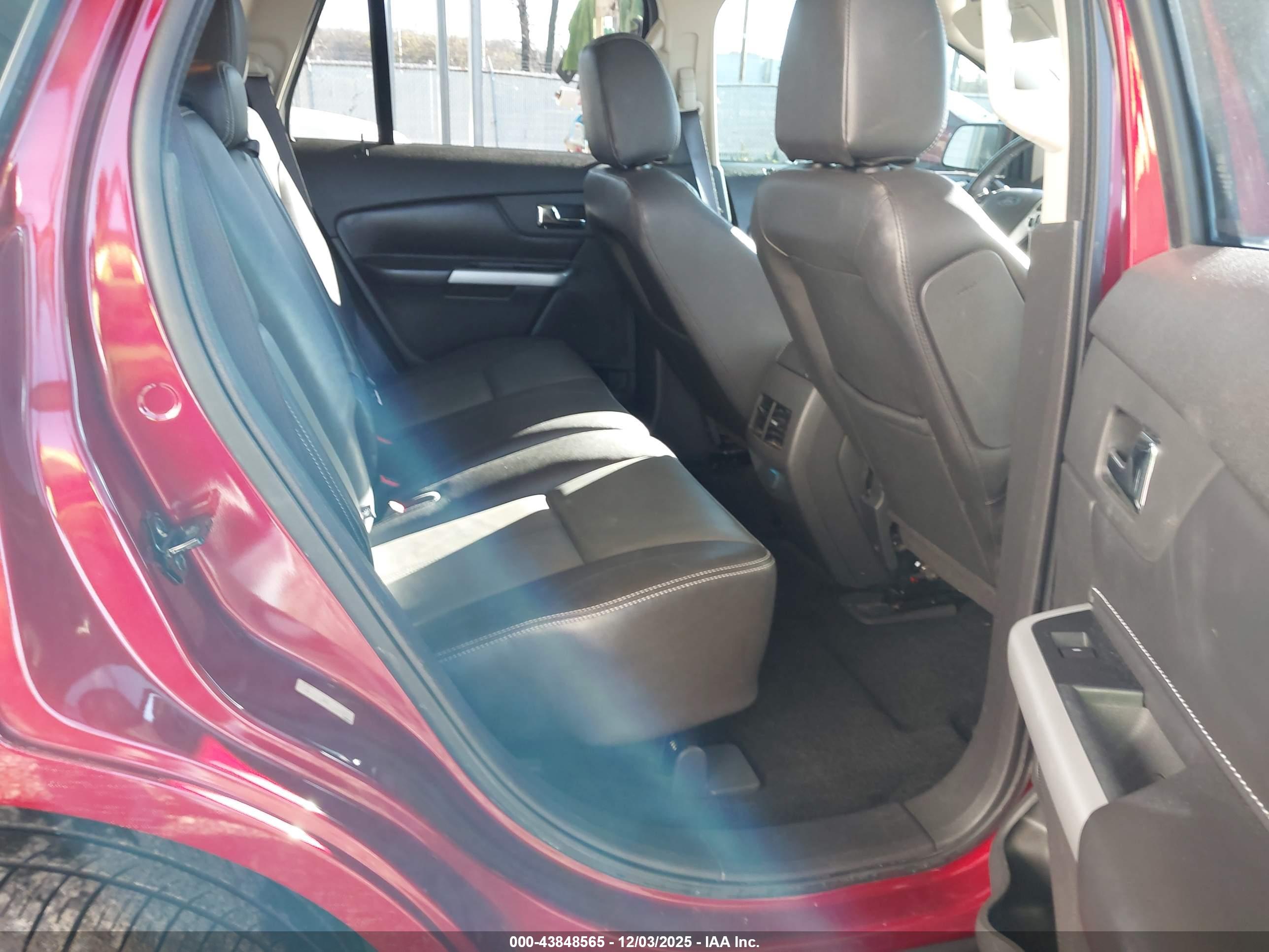 FORD EDGE image 8
