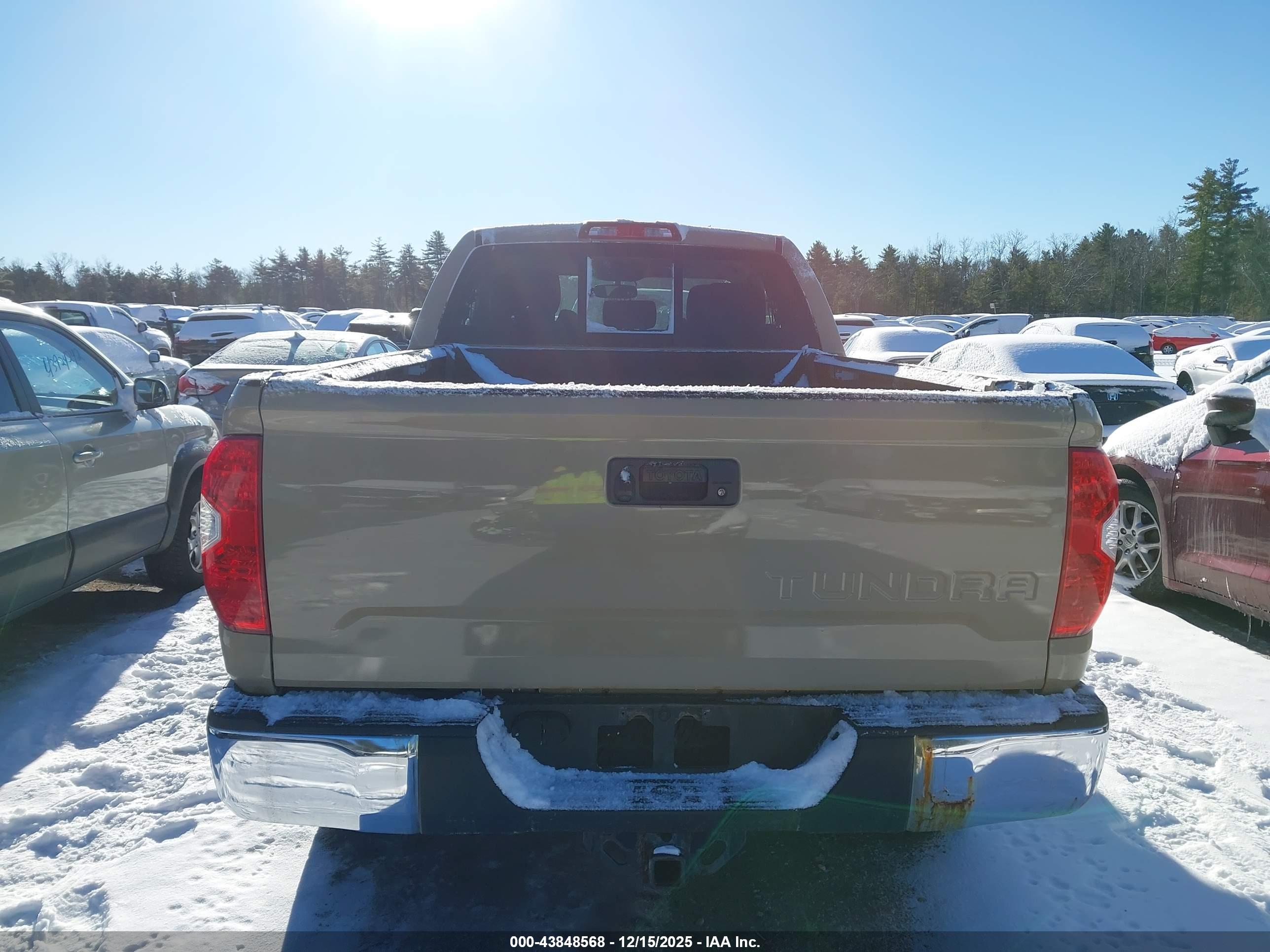 TOYOTA TUNDRA image 6