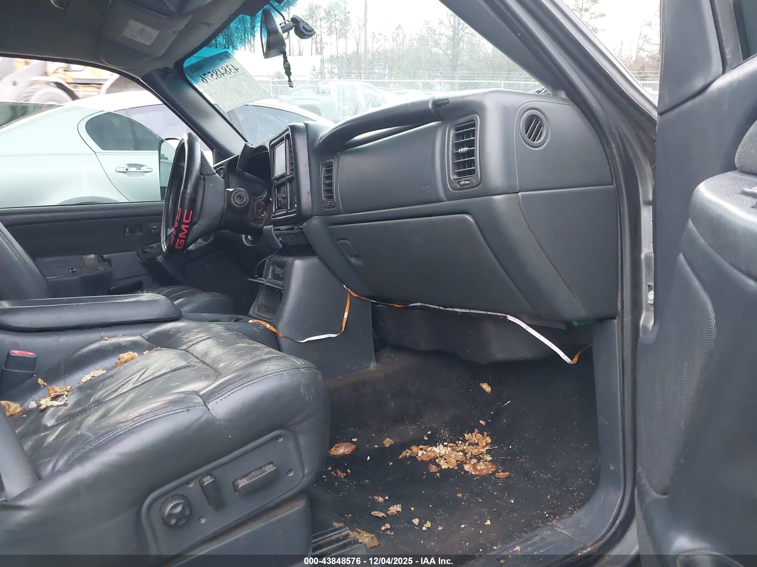 GMC SIERRA image 5