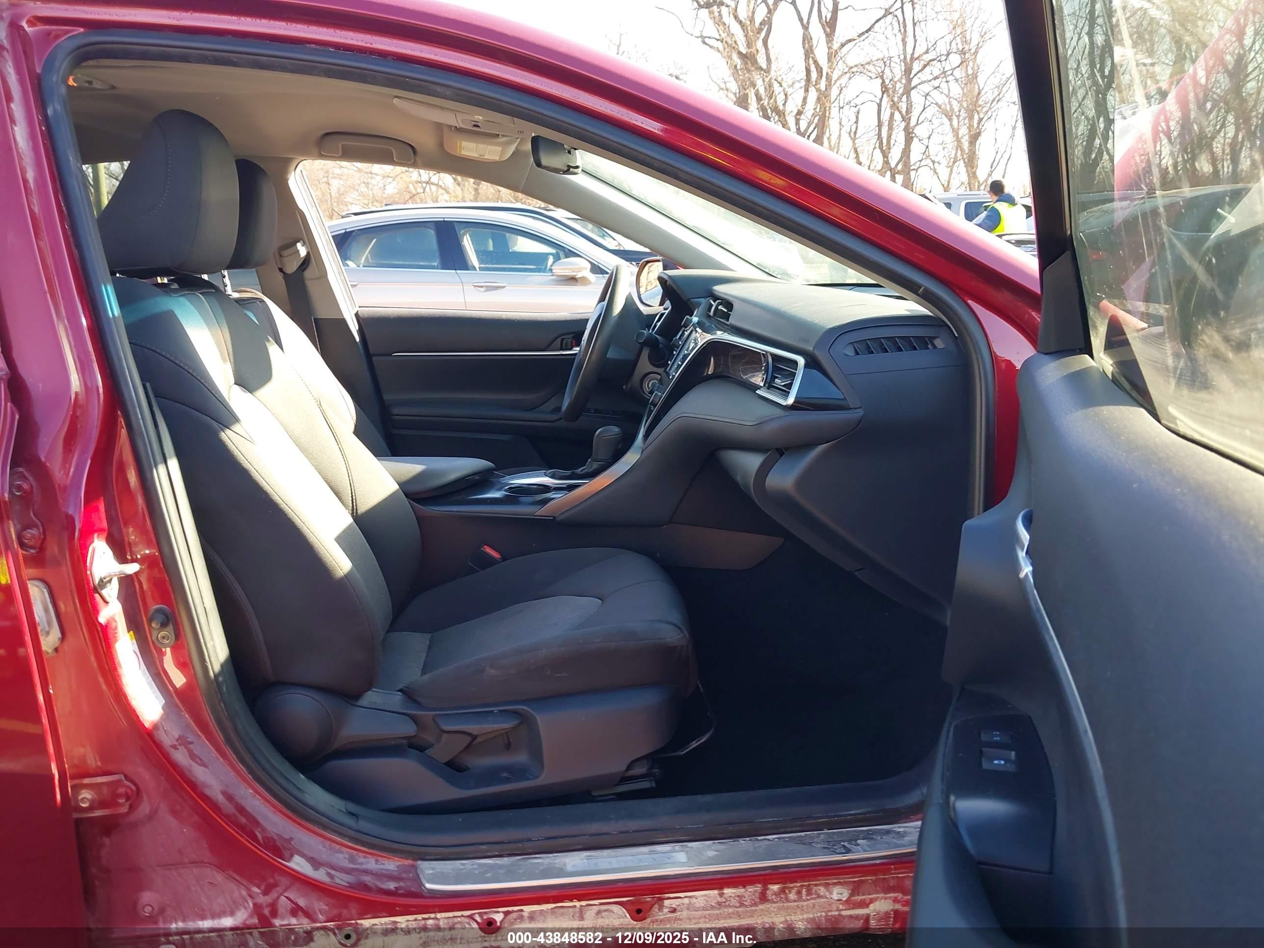 TOYOTA CAMRY image 5