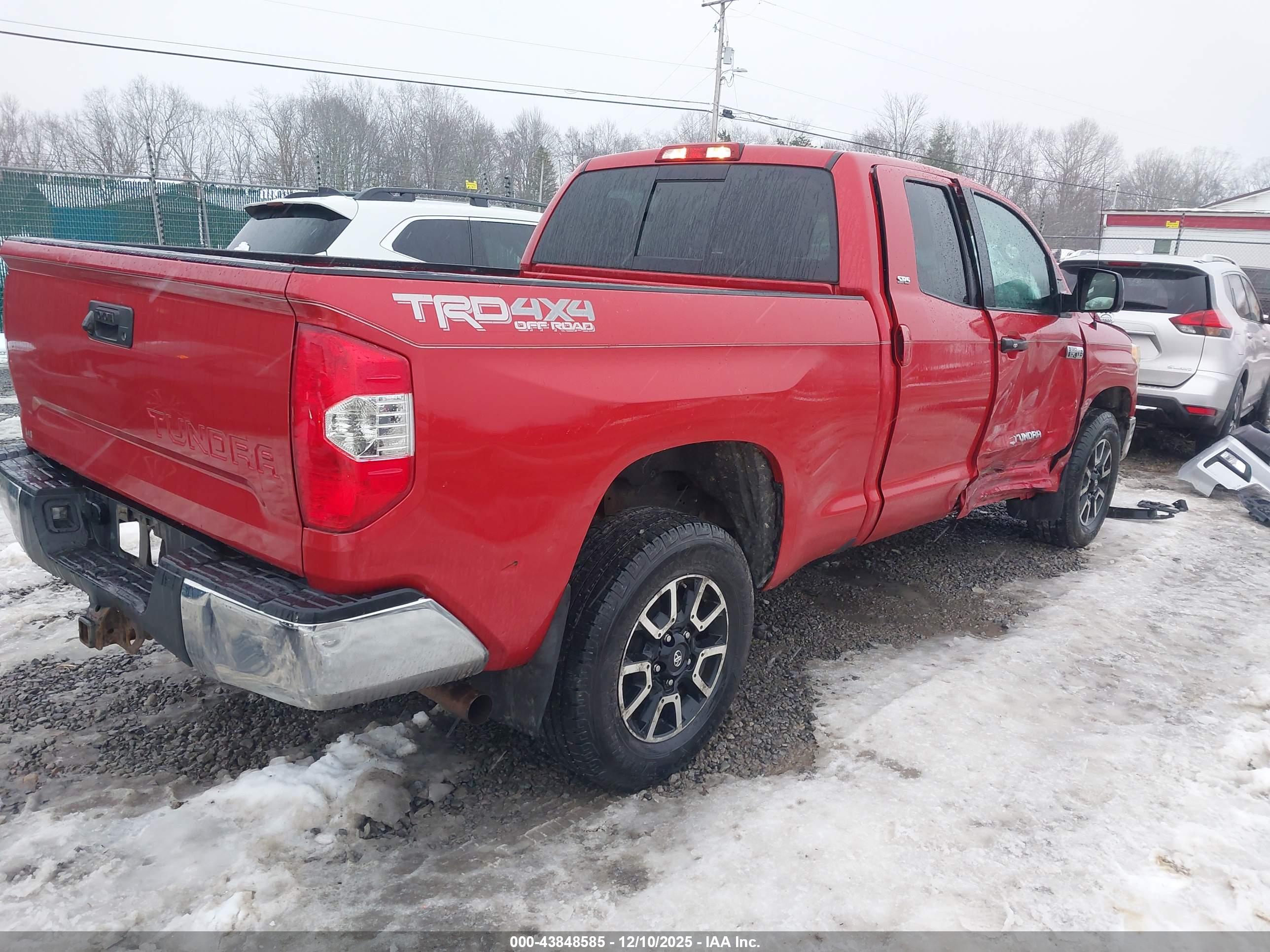 TOYOTA TUNDRA image 4