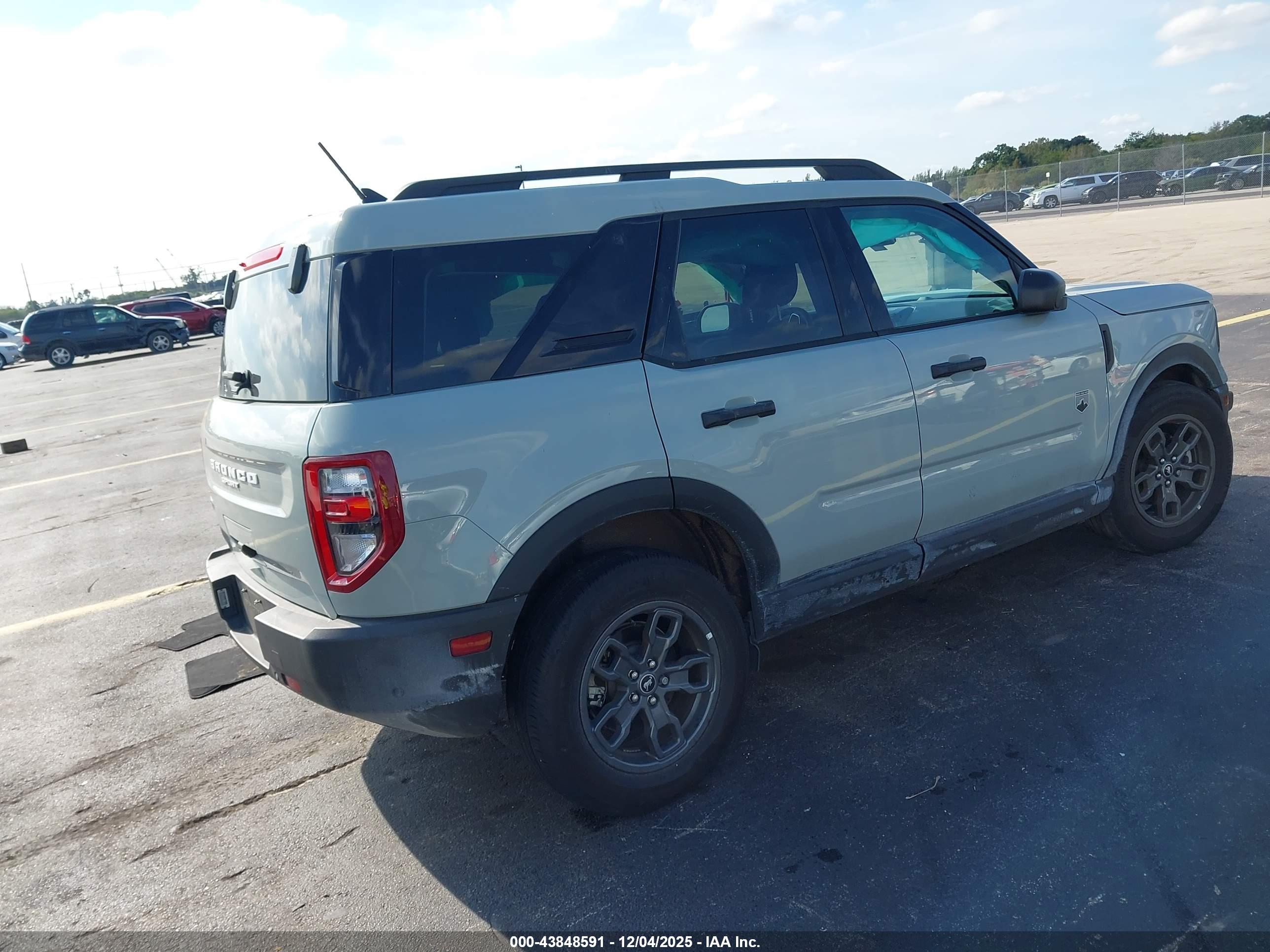 FORD BRONCO image 4