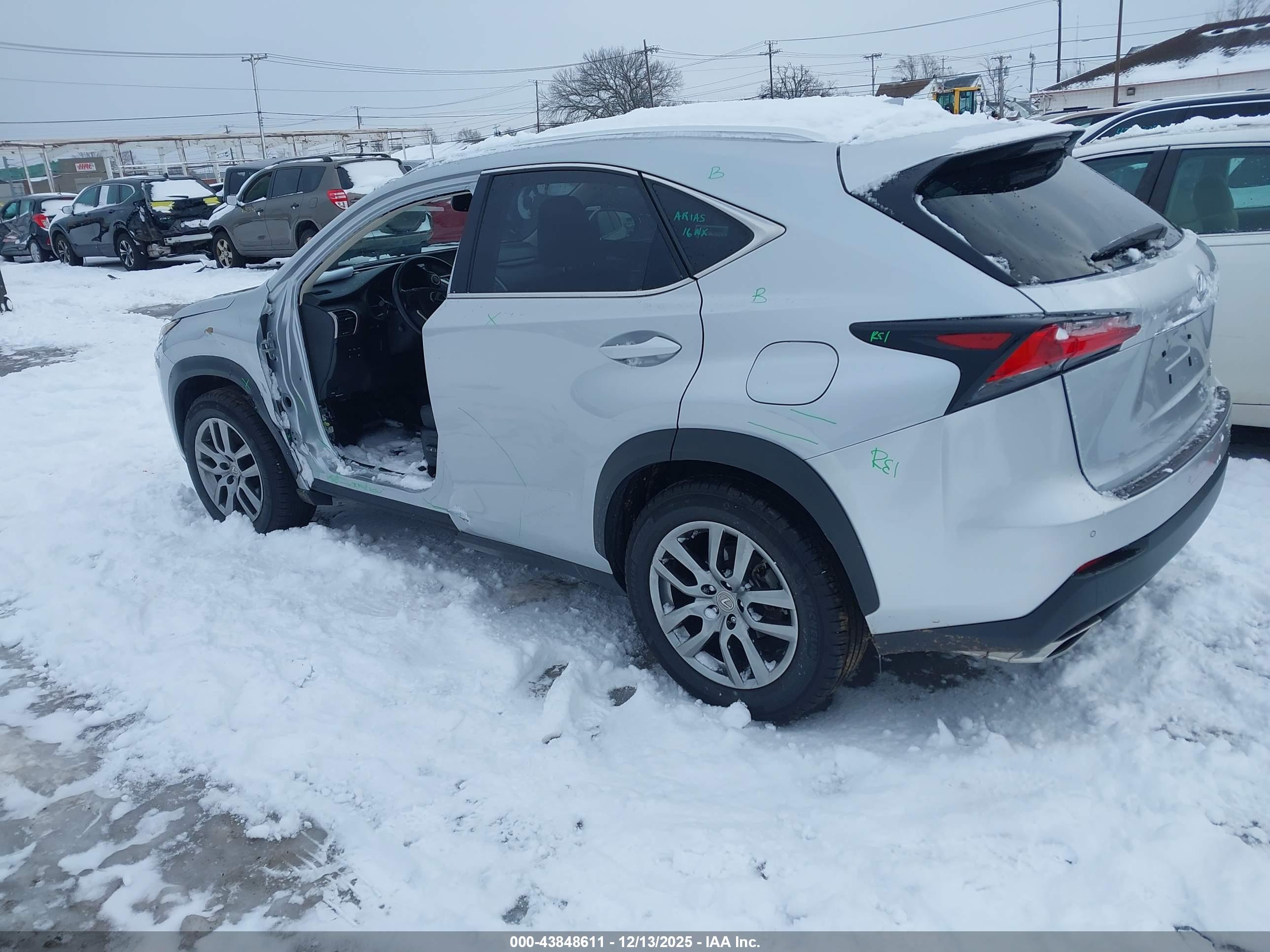 LEXUS NX image 3