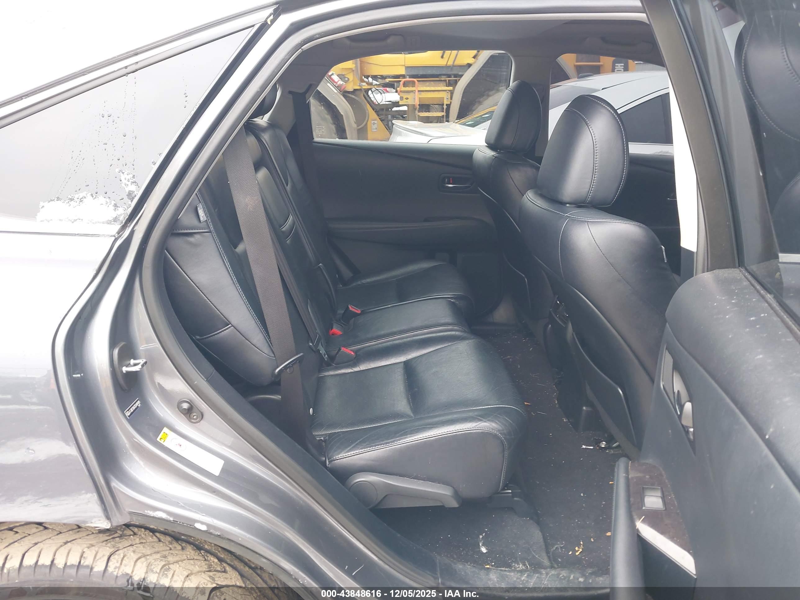 LEXUS RX image 8