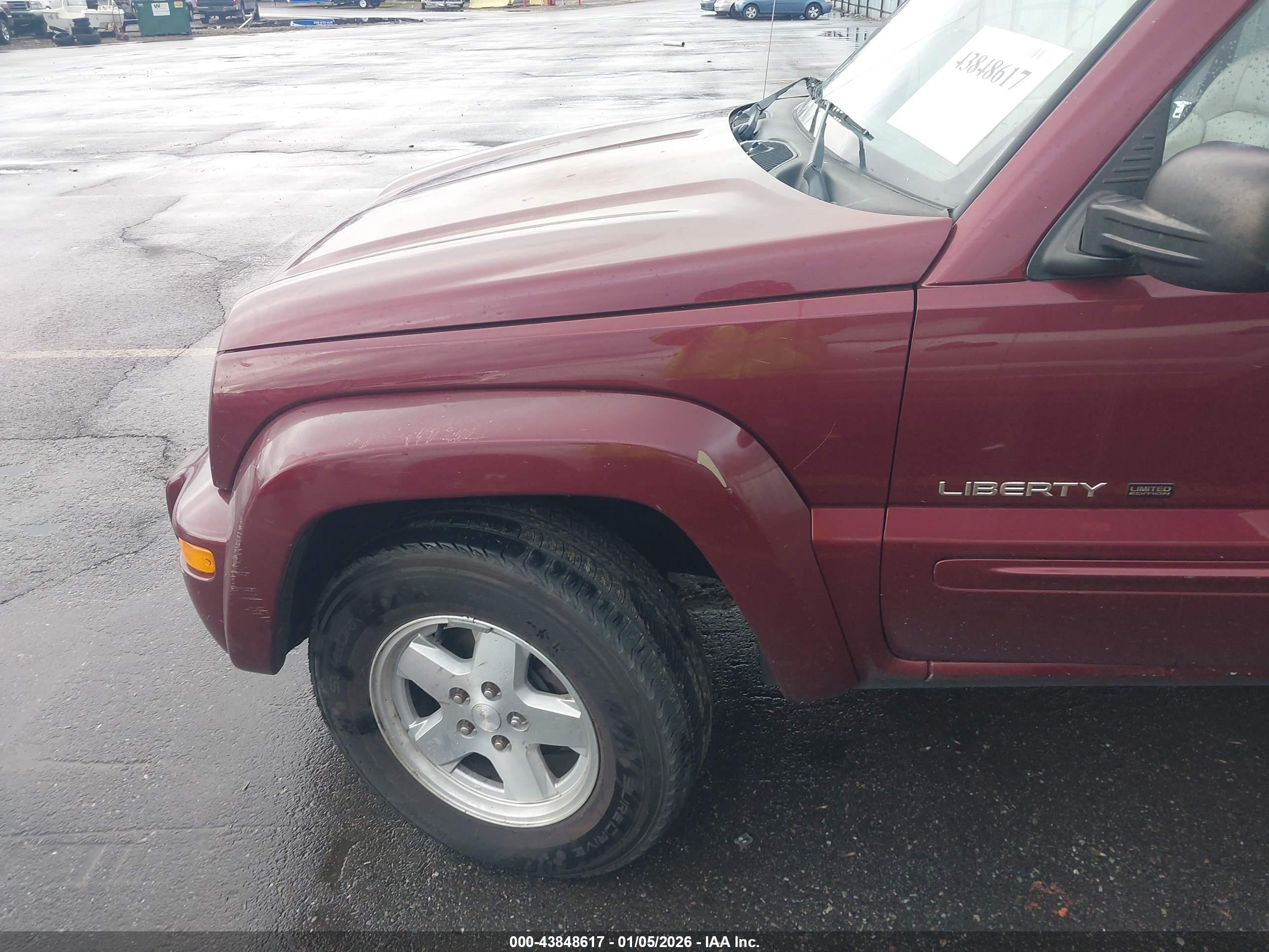 JEEP LIBERTY image 6