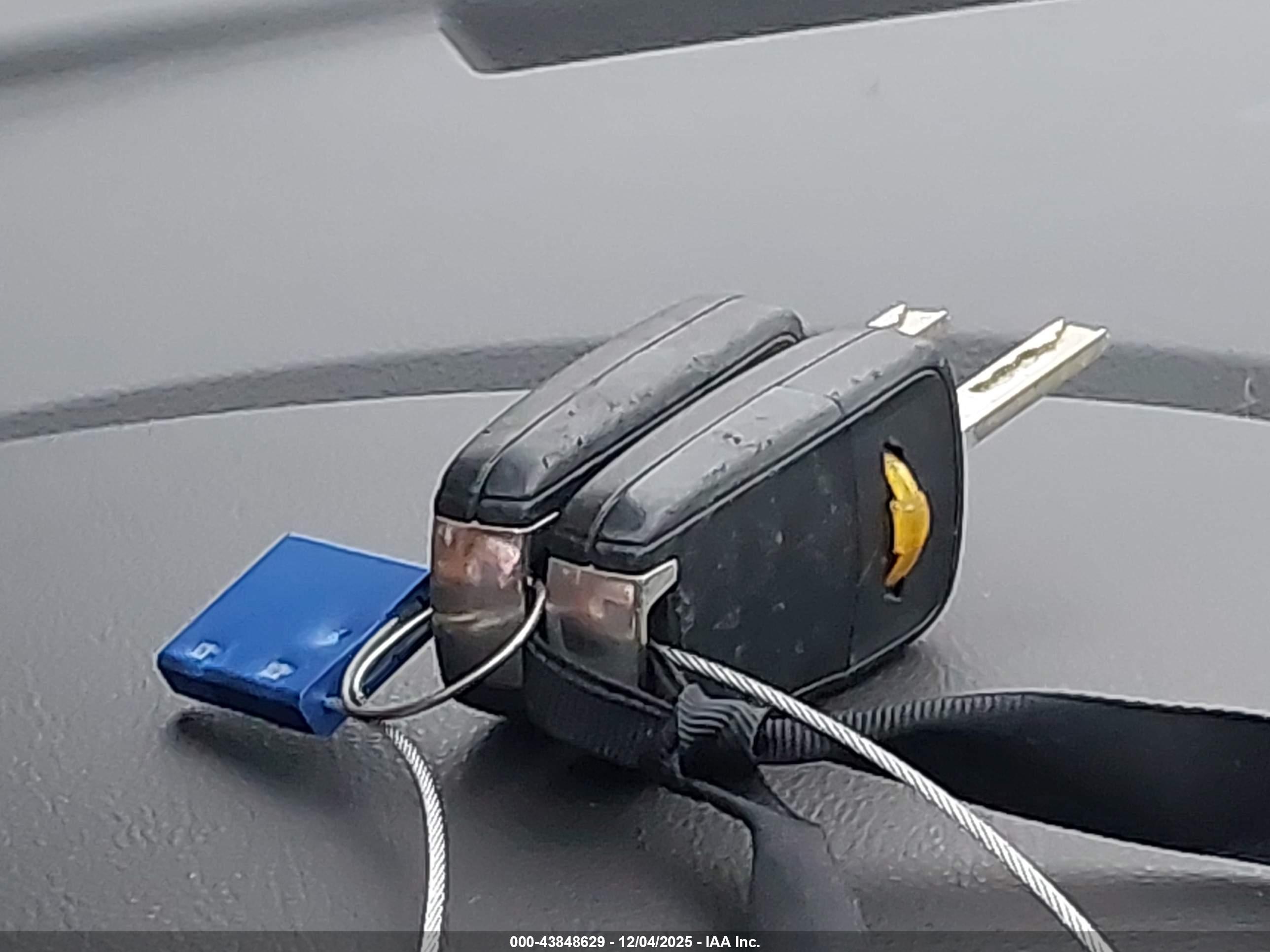 CHEVROLET EQUINOX image 11