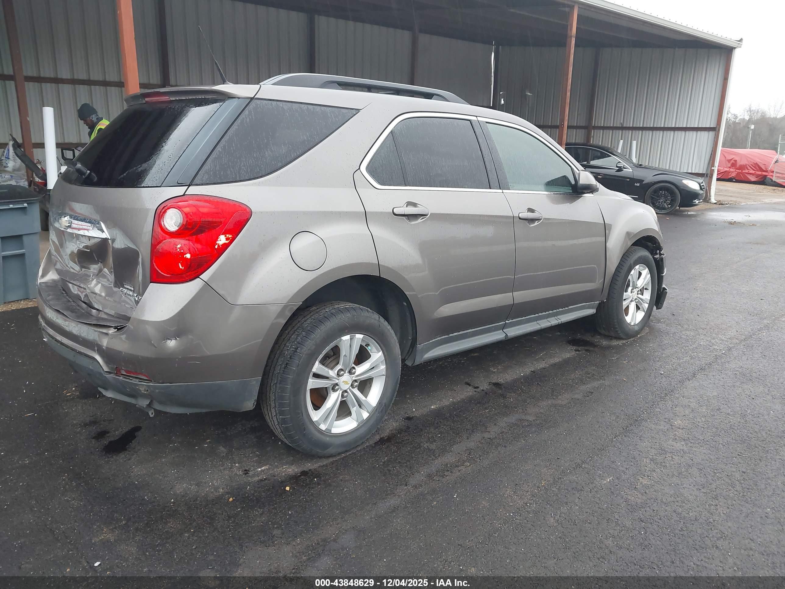 CHEVROLET EQUINOX image 4