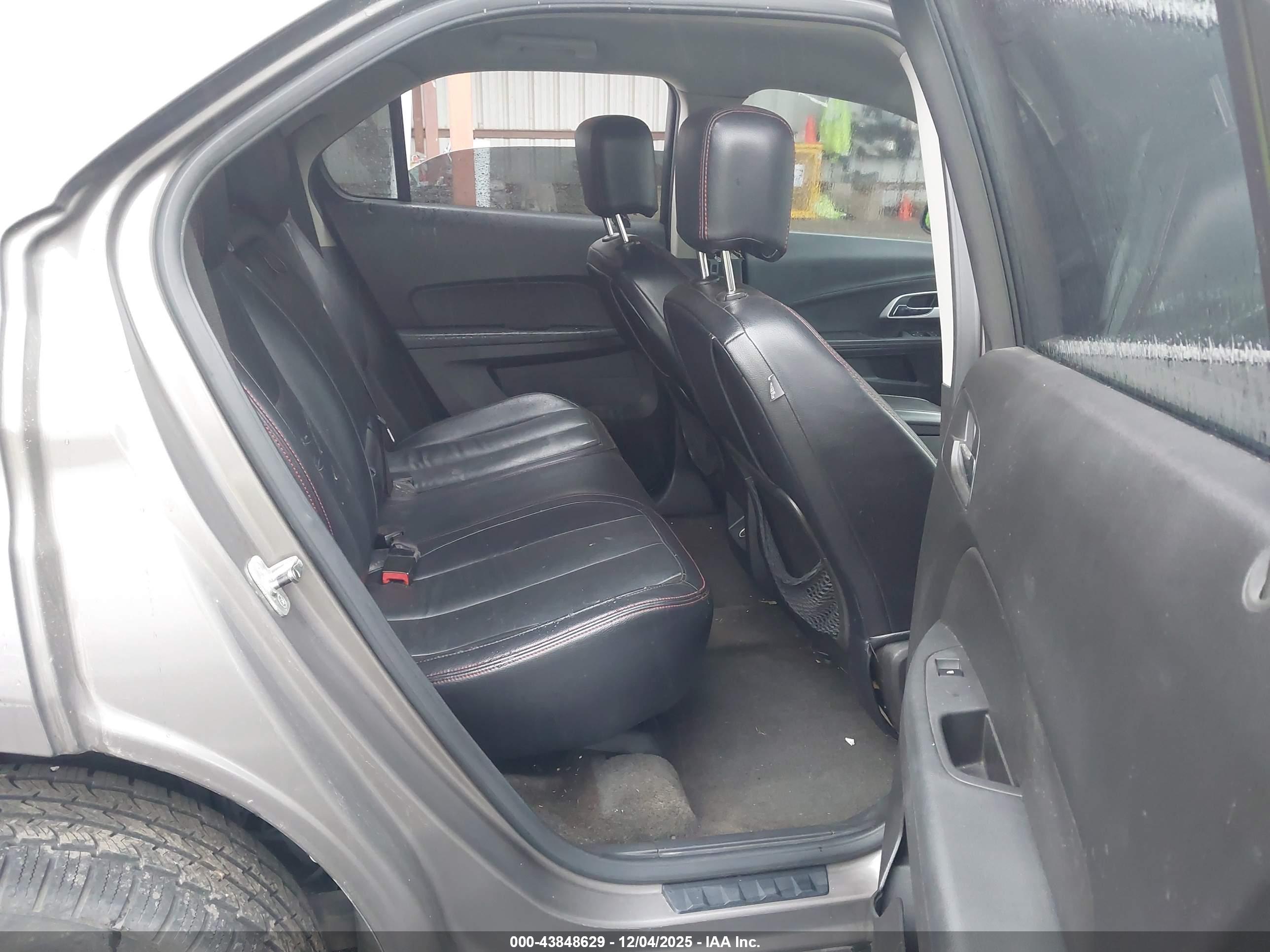 CHEVROLET EQUINOX image 8