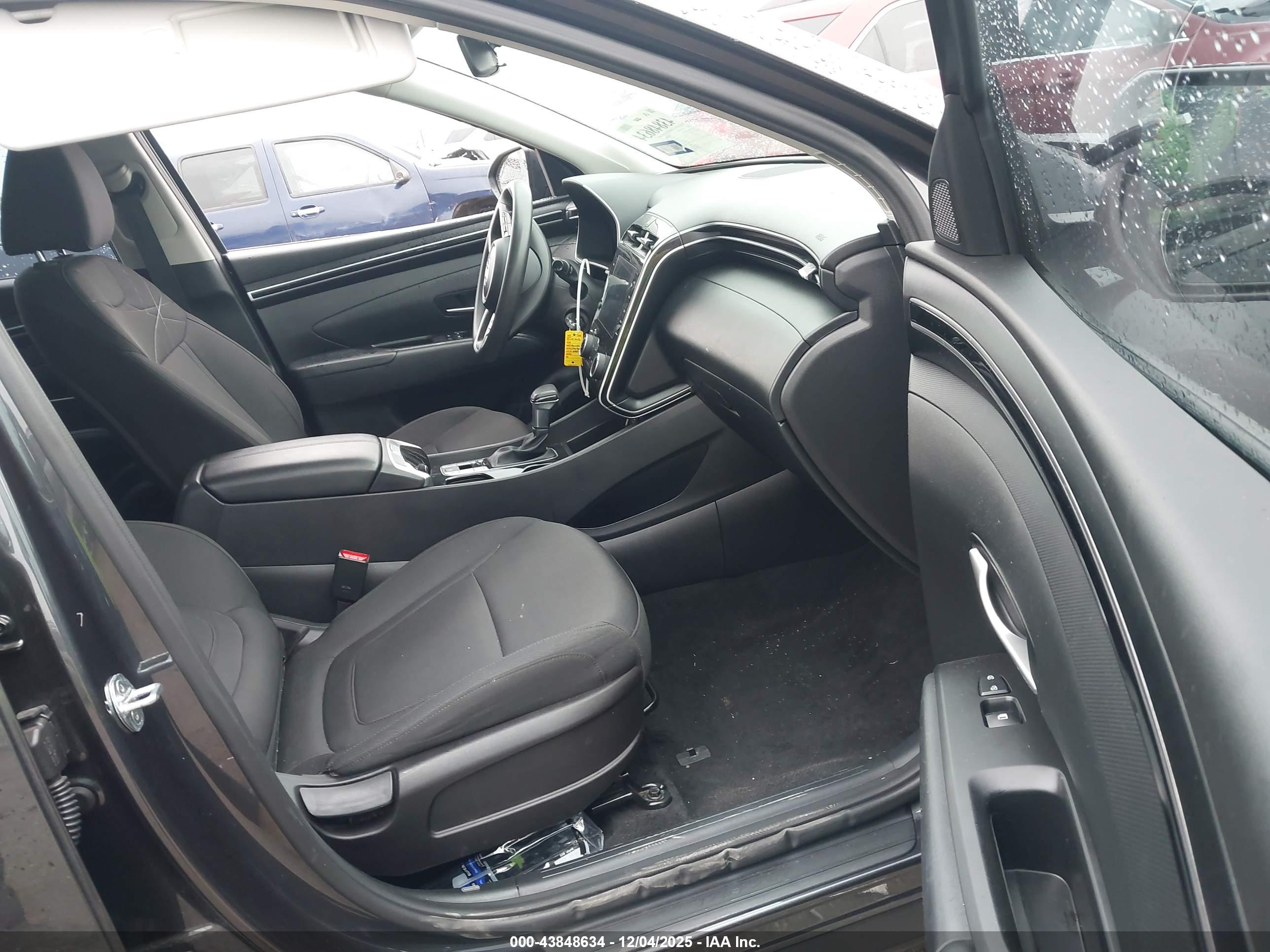 HYUNDAI TUCSON image 5