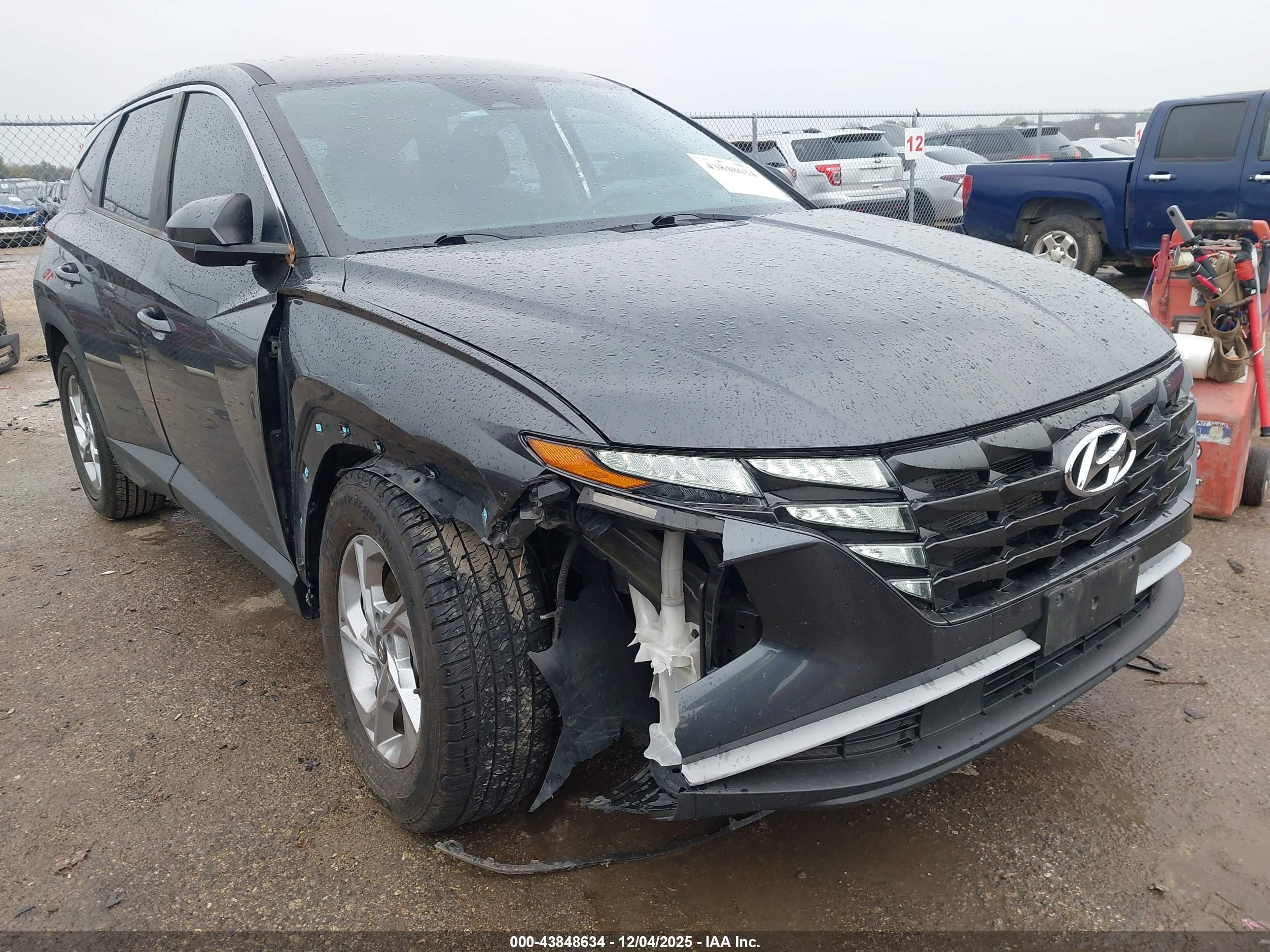 HYUNDAI TUCSON image 6