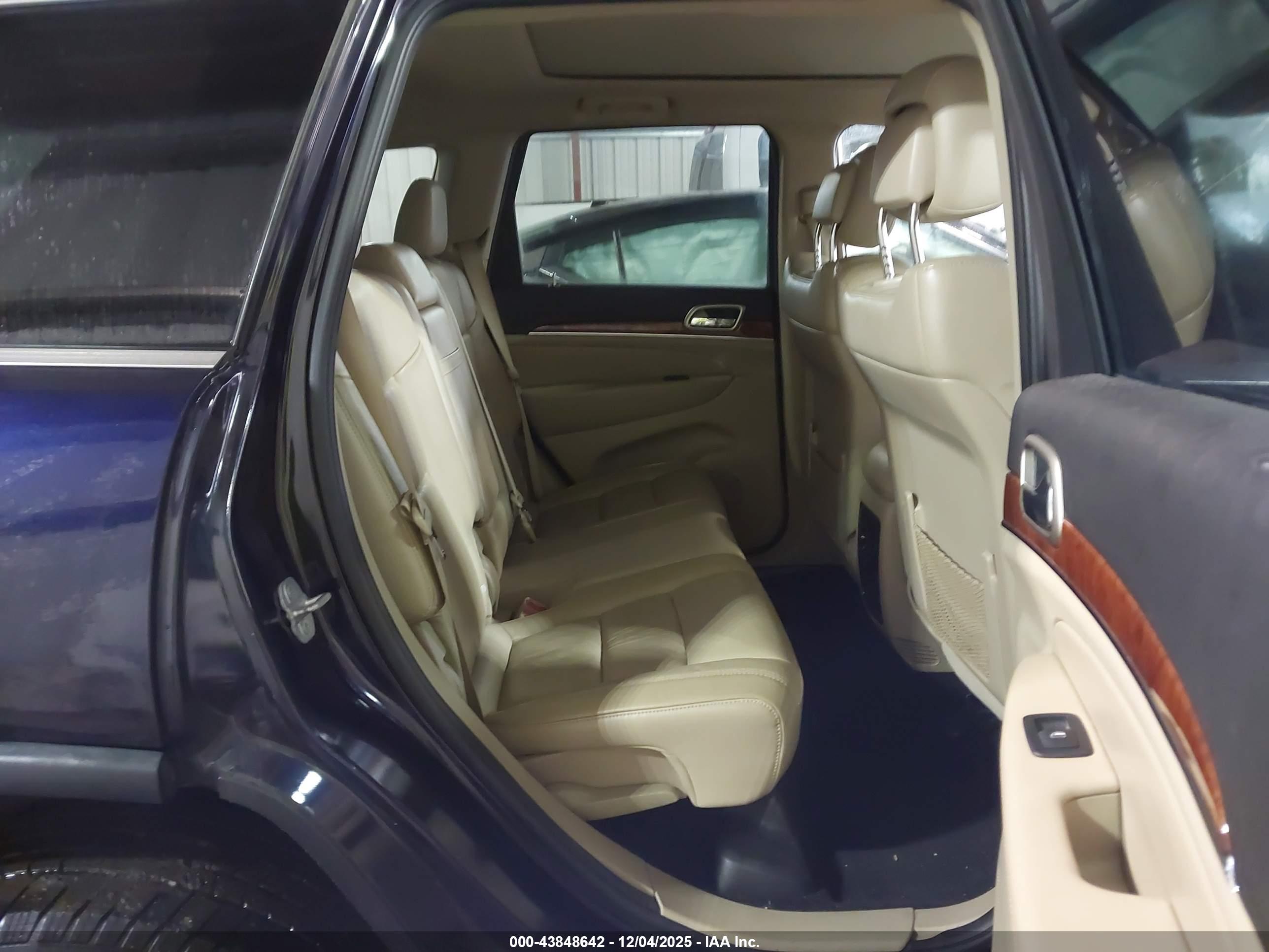 JEEP GRAND image 8