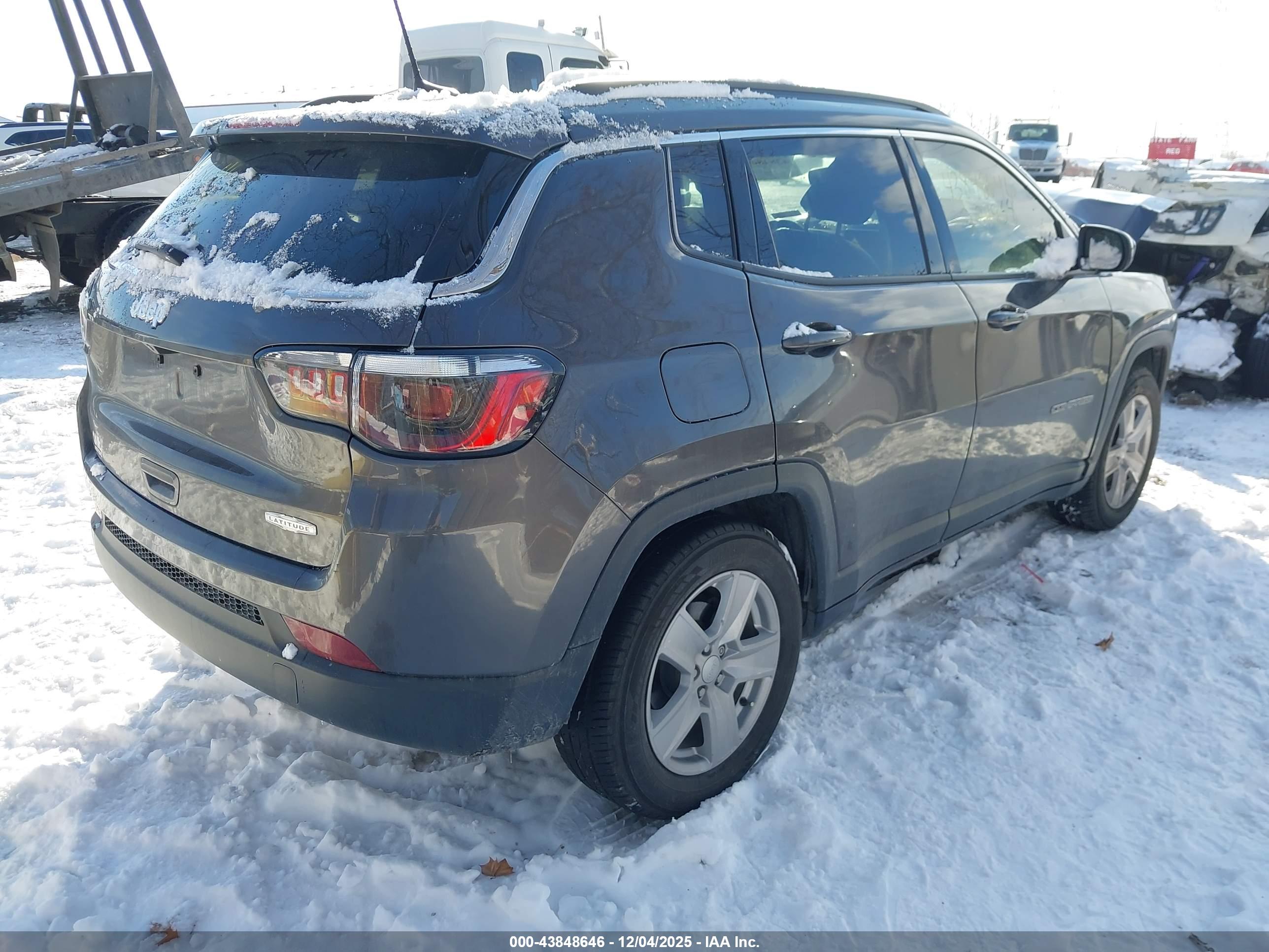 JEEP COMPASS image 4