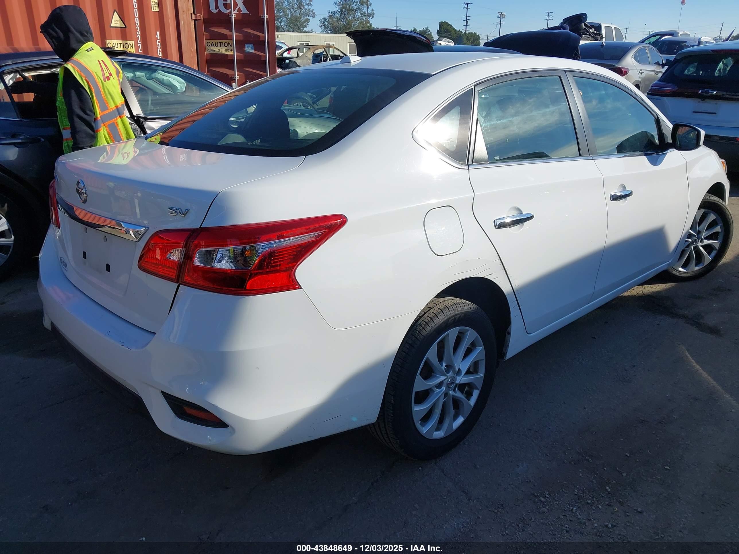 NISSAN SENTRA image 4
