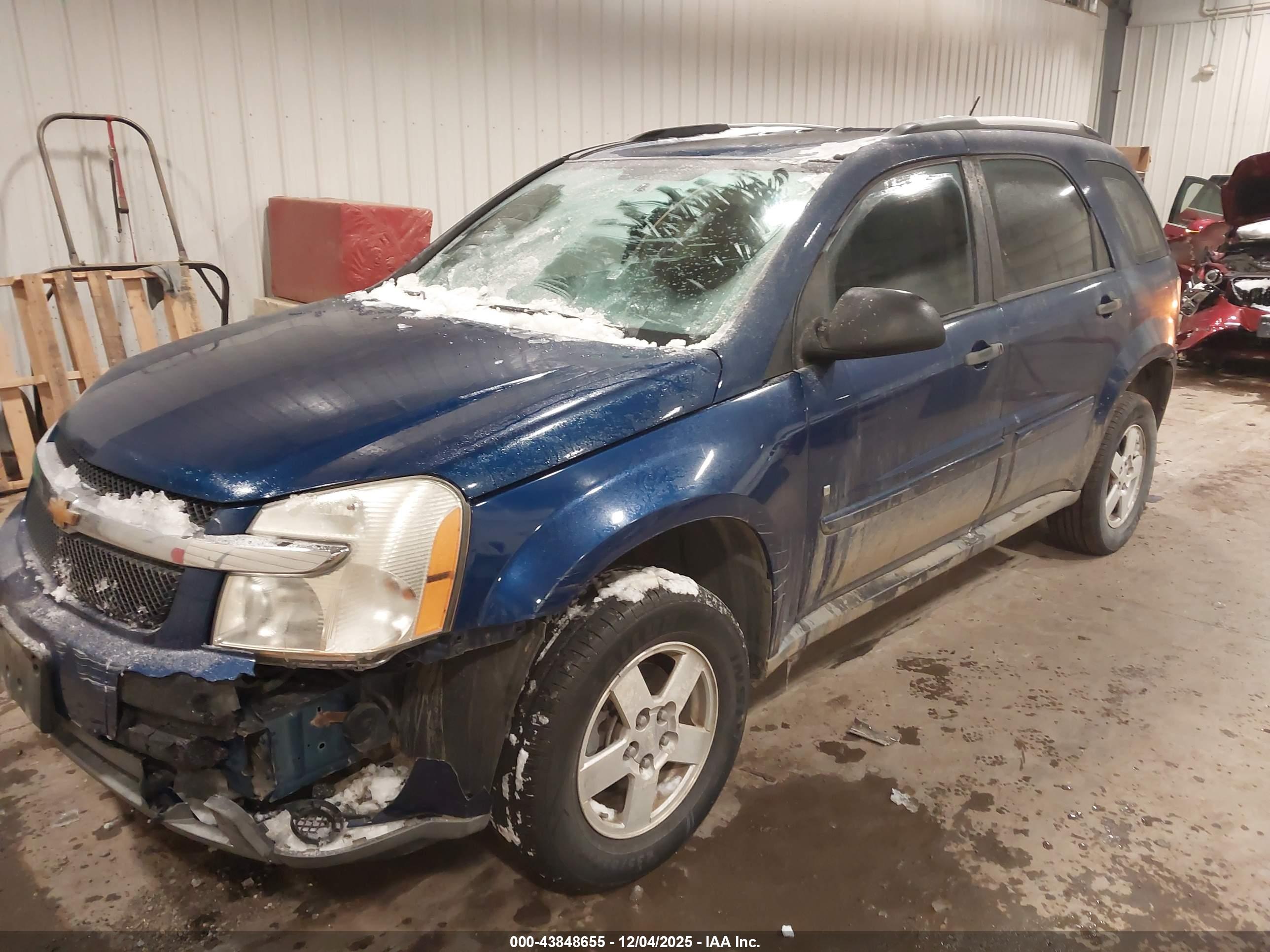 CHEVROLET EQUINOX image 2