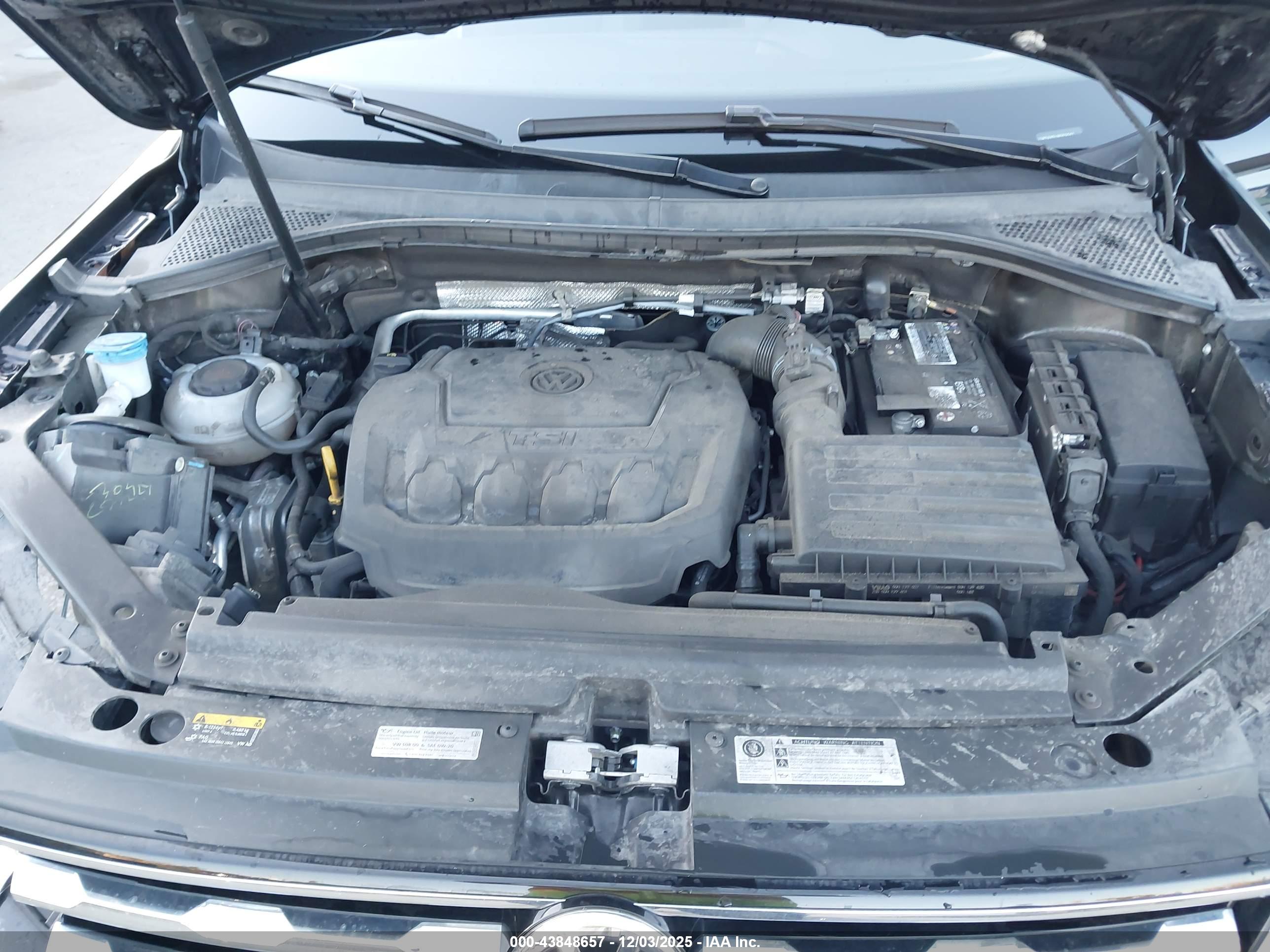 VOLKSWAGEN TIGUAN image 10