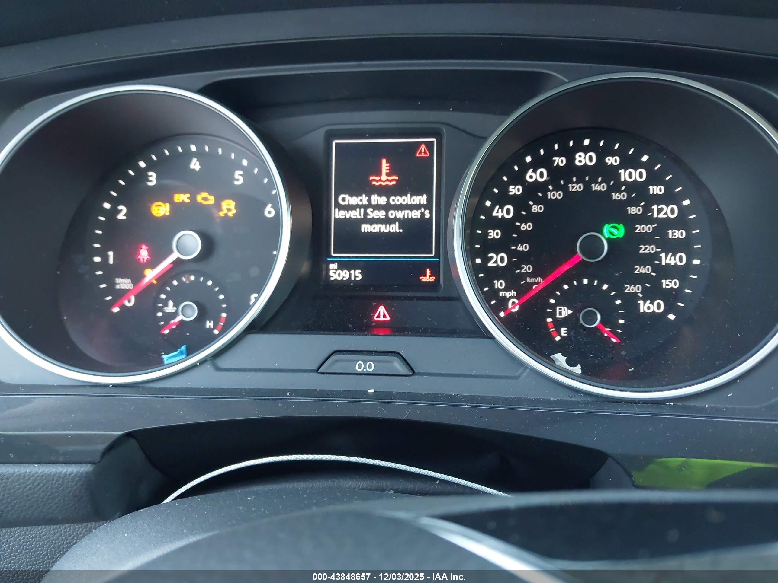 VOLKSWAGEN TIGUAN image 7