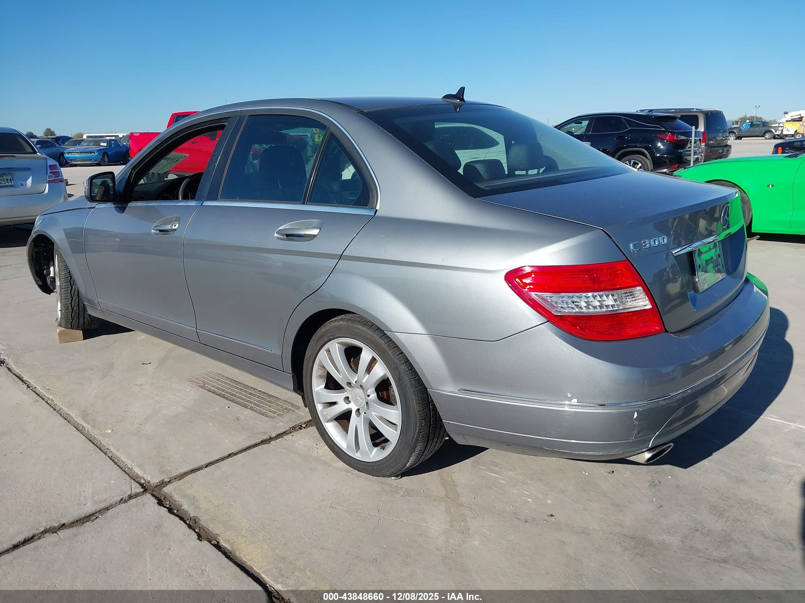 MERCEDES-BENZ C image 3