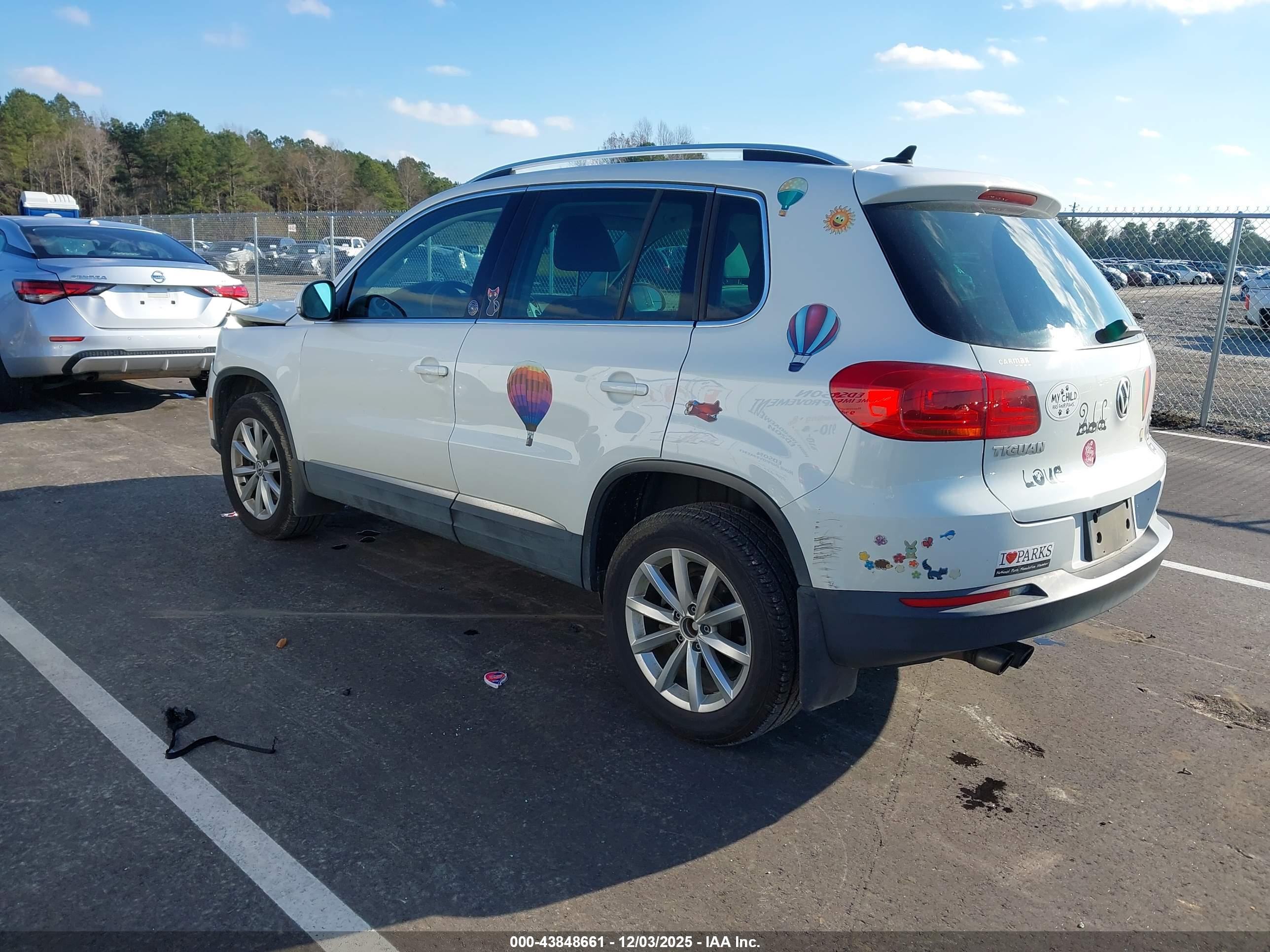 VOLKSWAGEN TIGUAN image 3