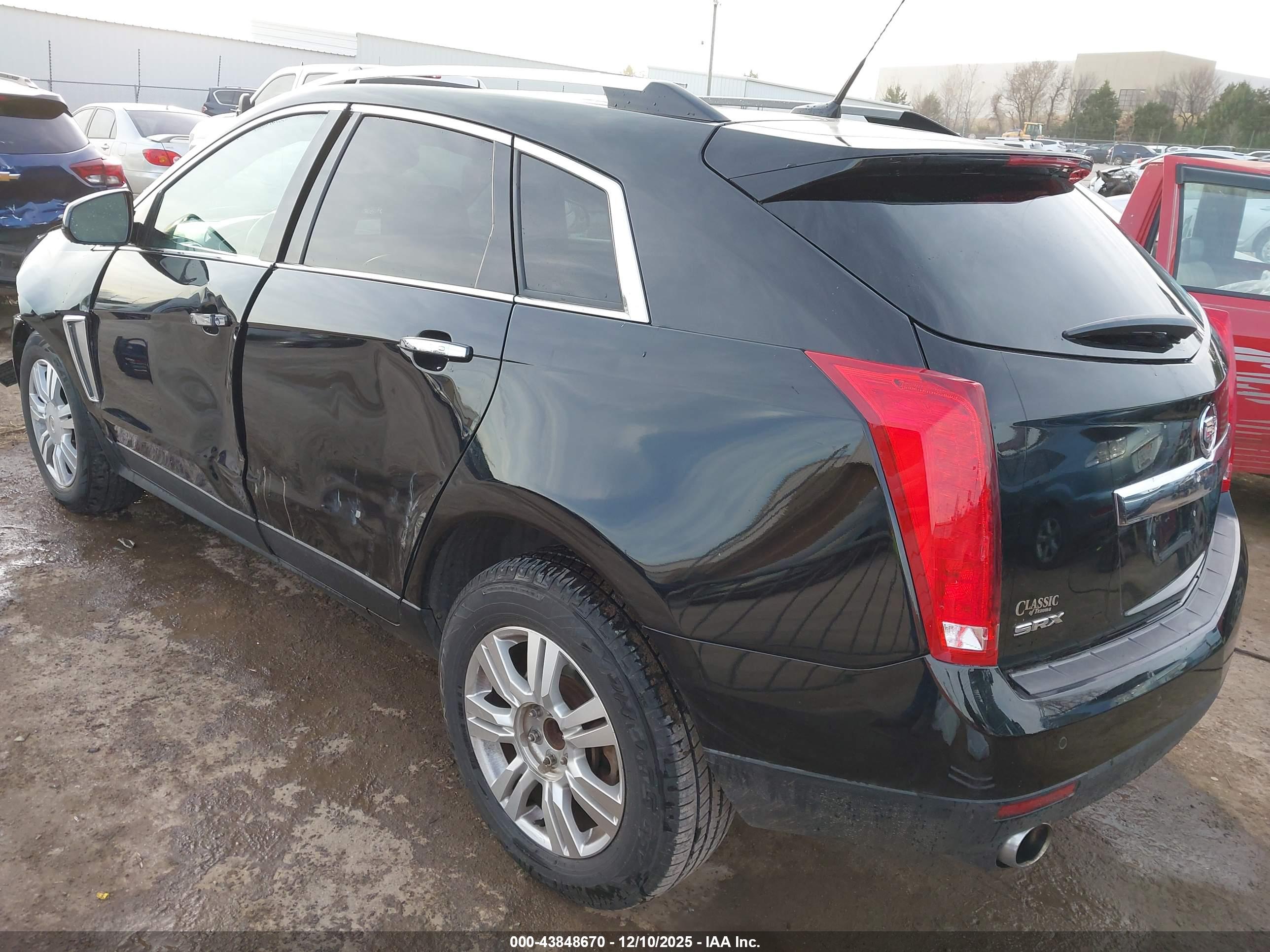 CADILLAC SRX image 3