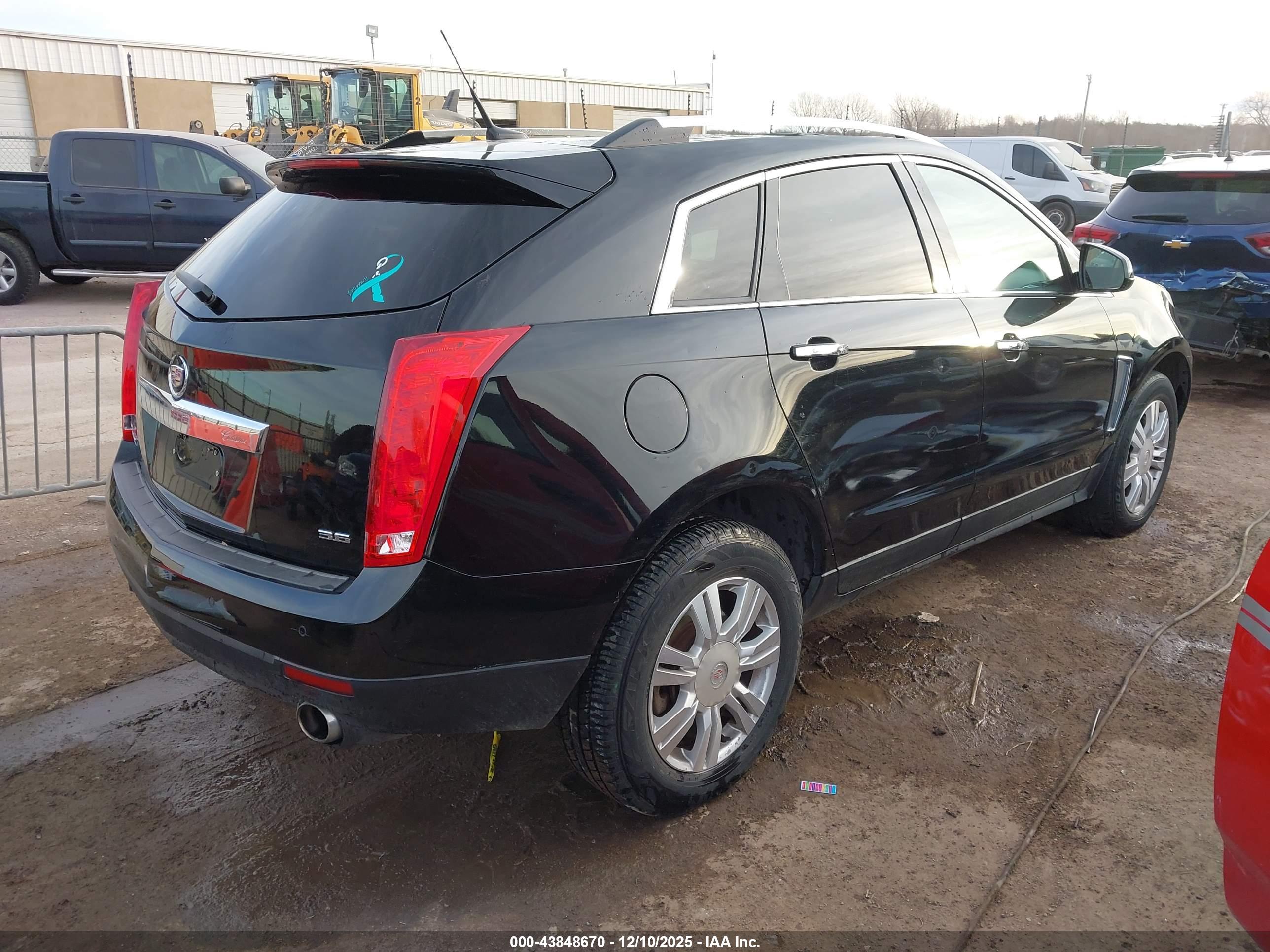 CADILLAC SRX image 4