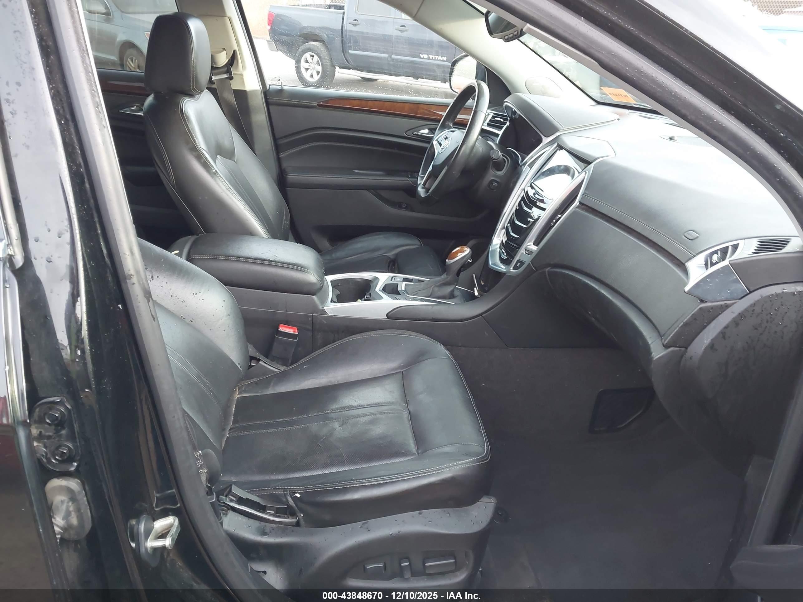 CADILLAC SRX image 5