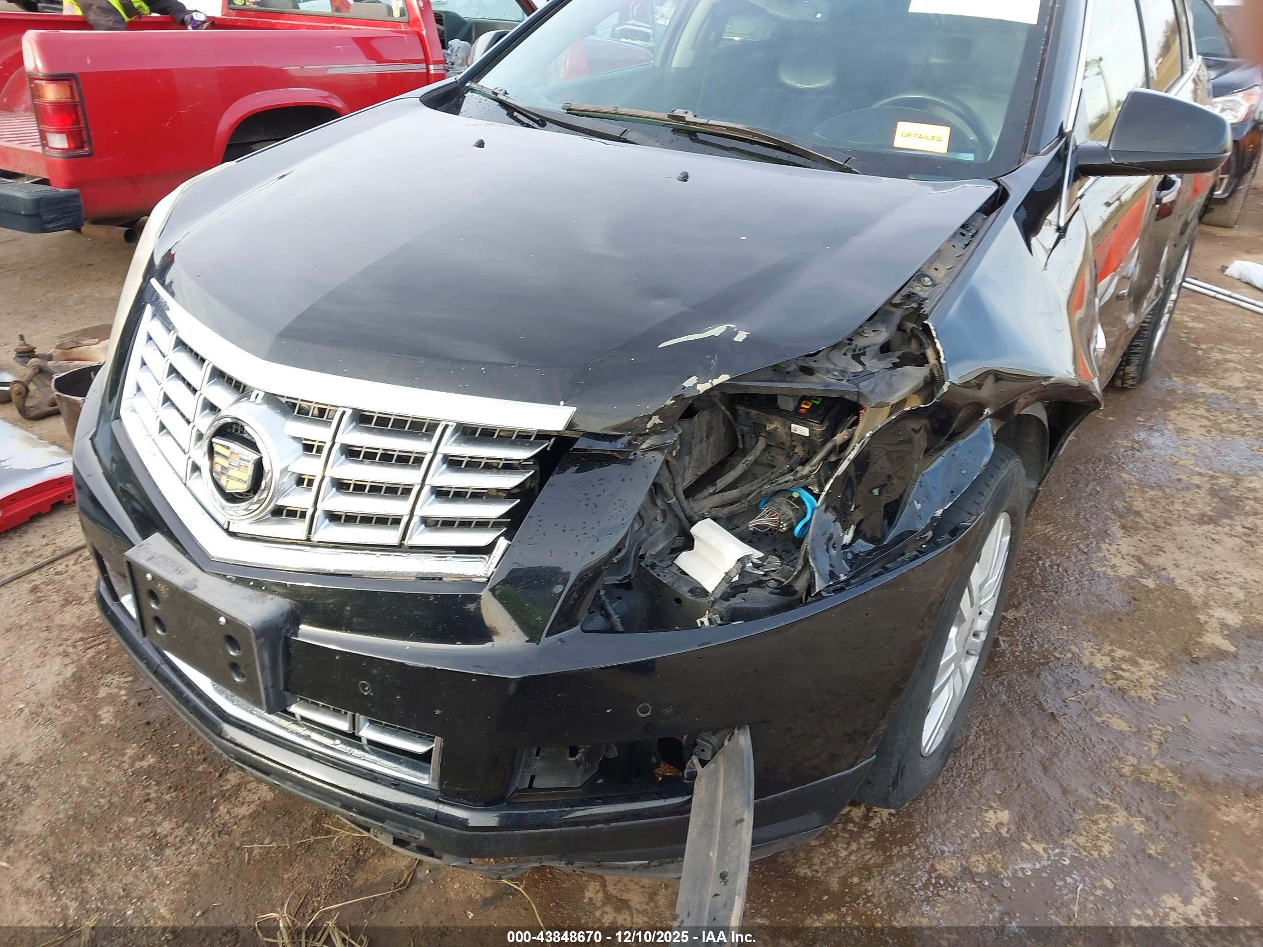 CADILLAC SRX image 6