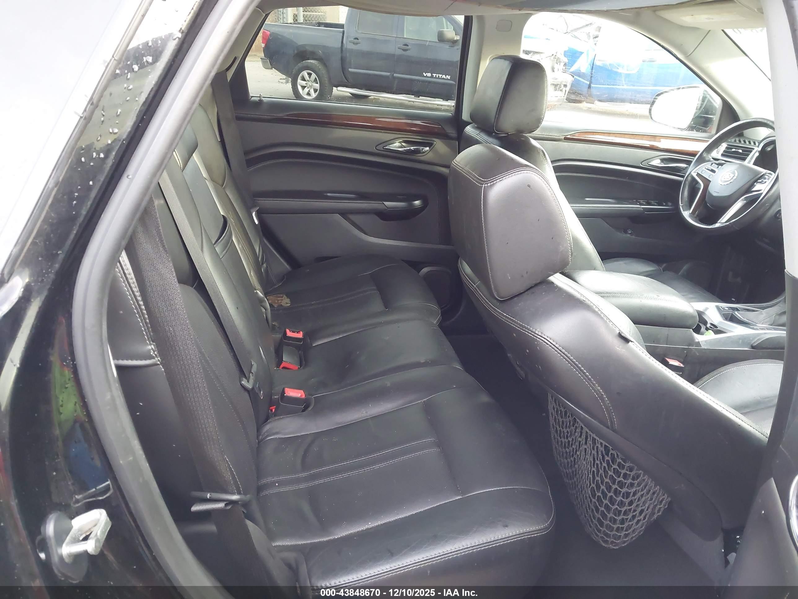 CADILLAC SRX image 8