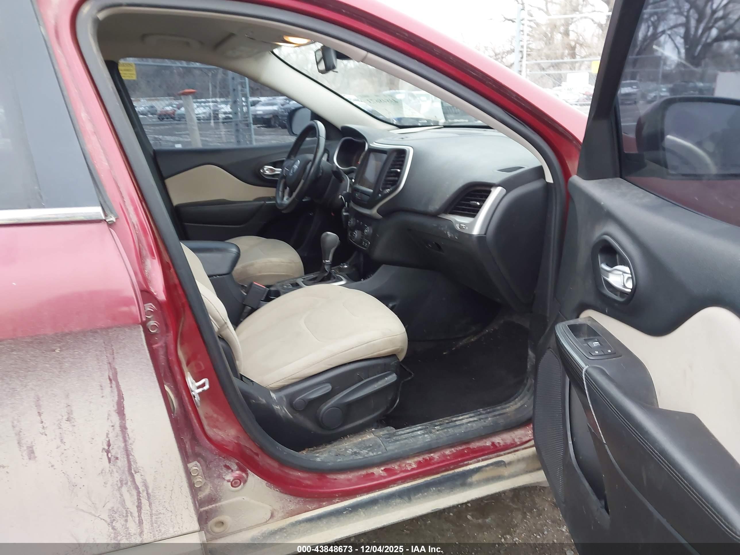 JEEP CHEROKEE image 5