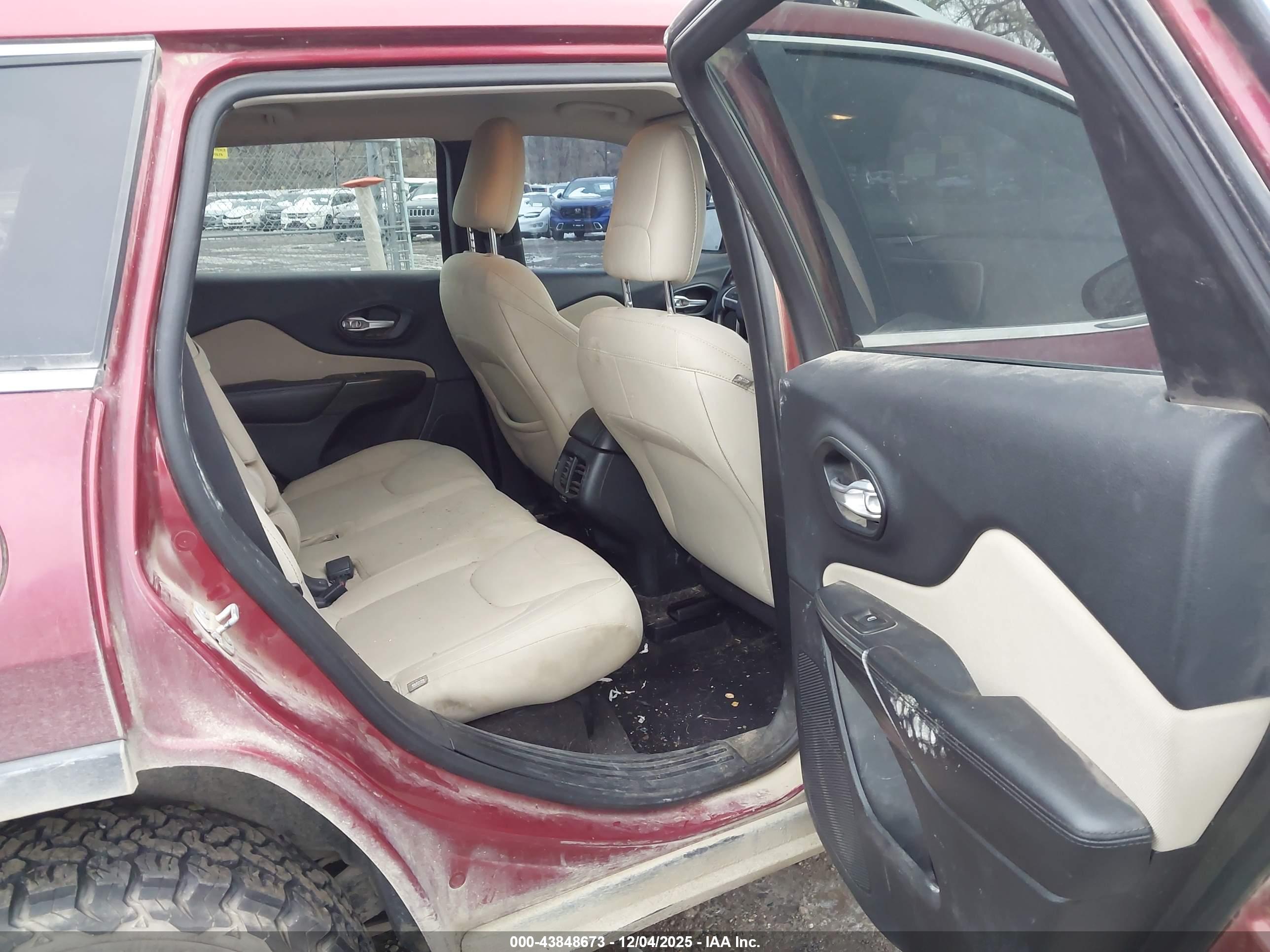 JEEP CHEROKEE image 8