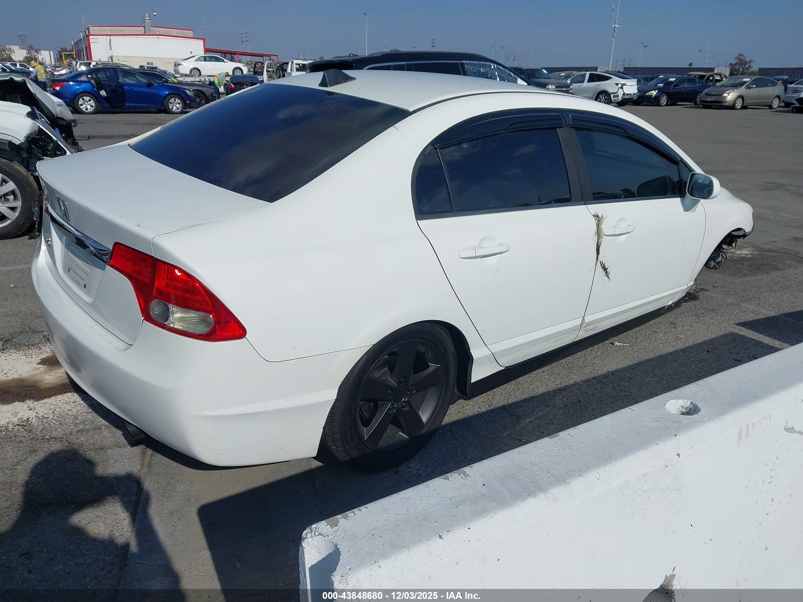 HONDA CIVIC image 4