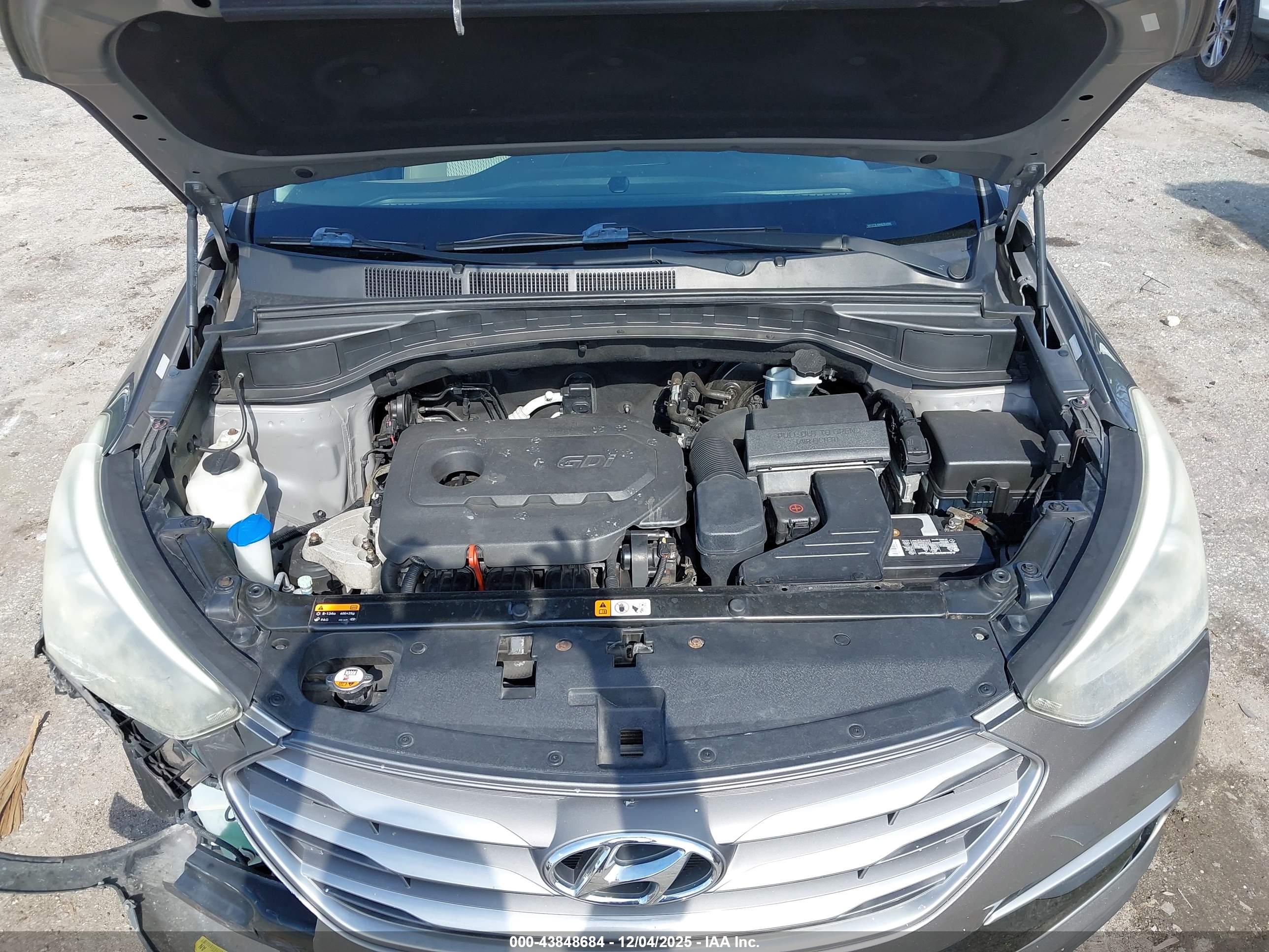 HYUNDAI SANTA image 10