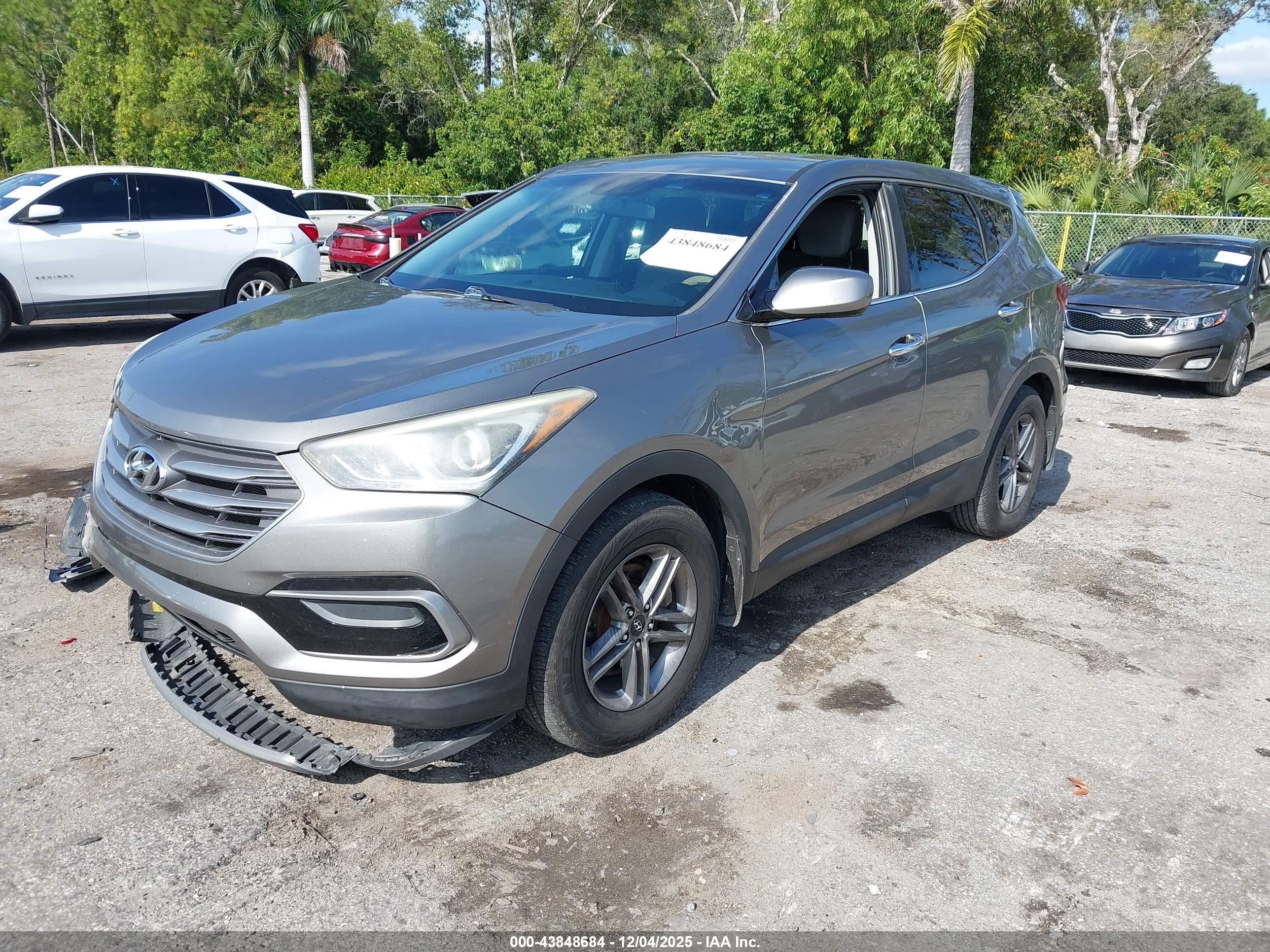 HYUNDAI SANTA image 2