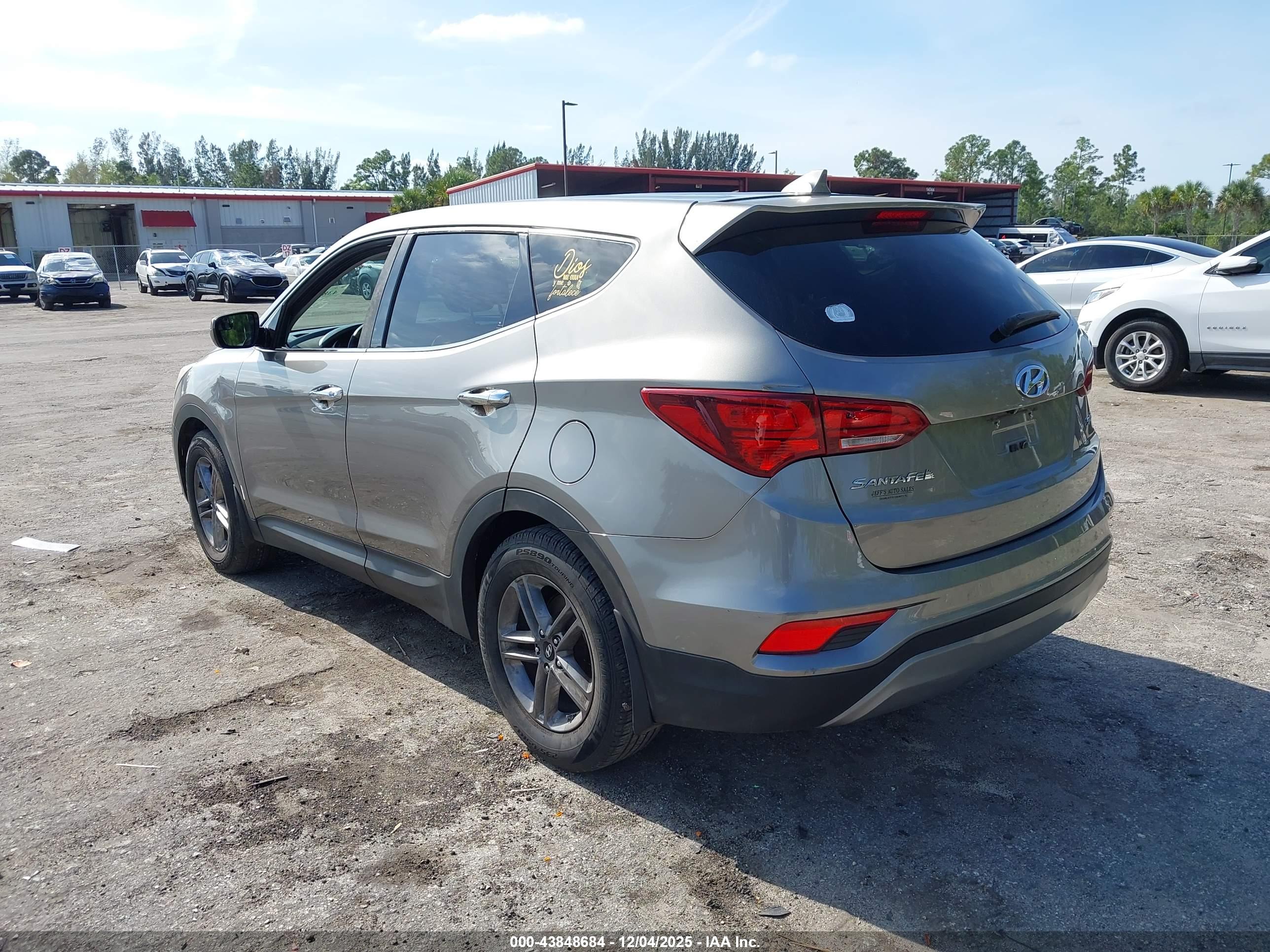 HYUNDAI SANTA image 3