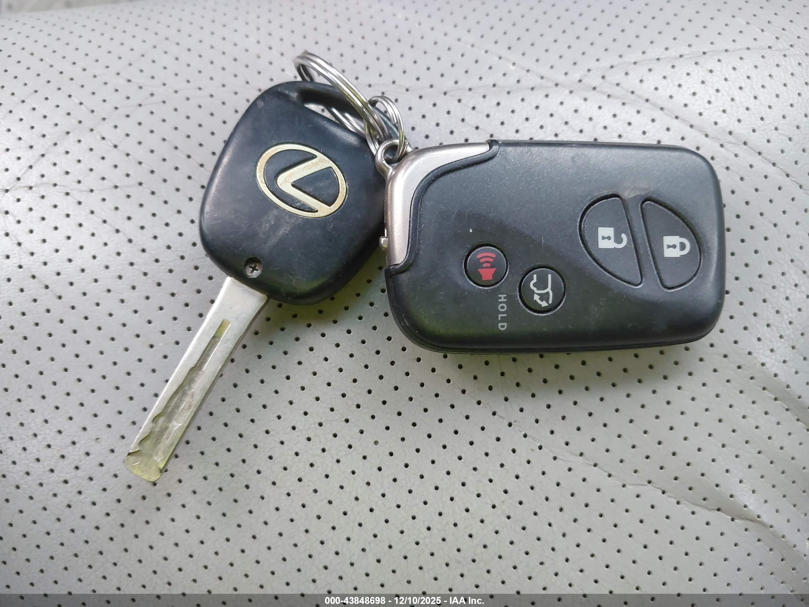 LEXUS RX image 11