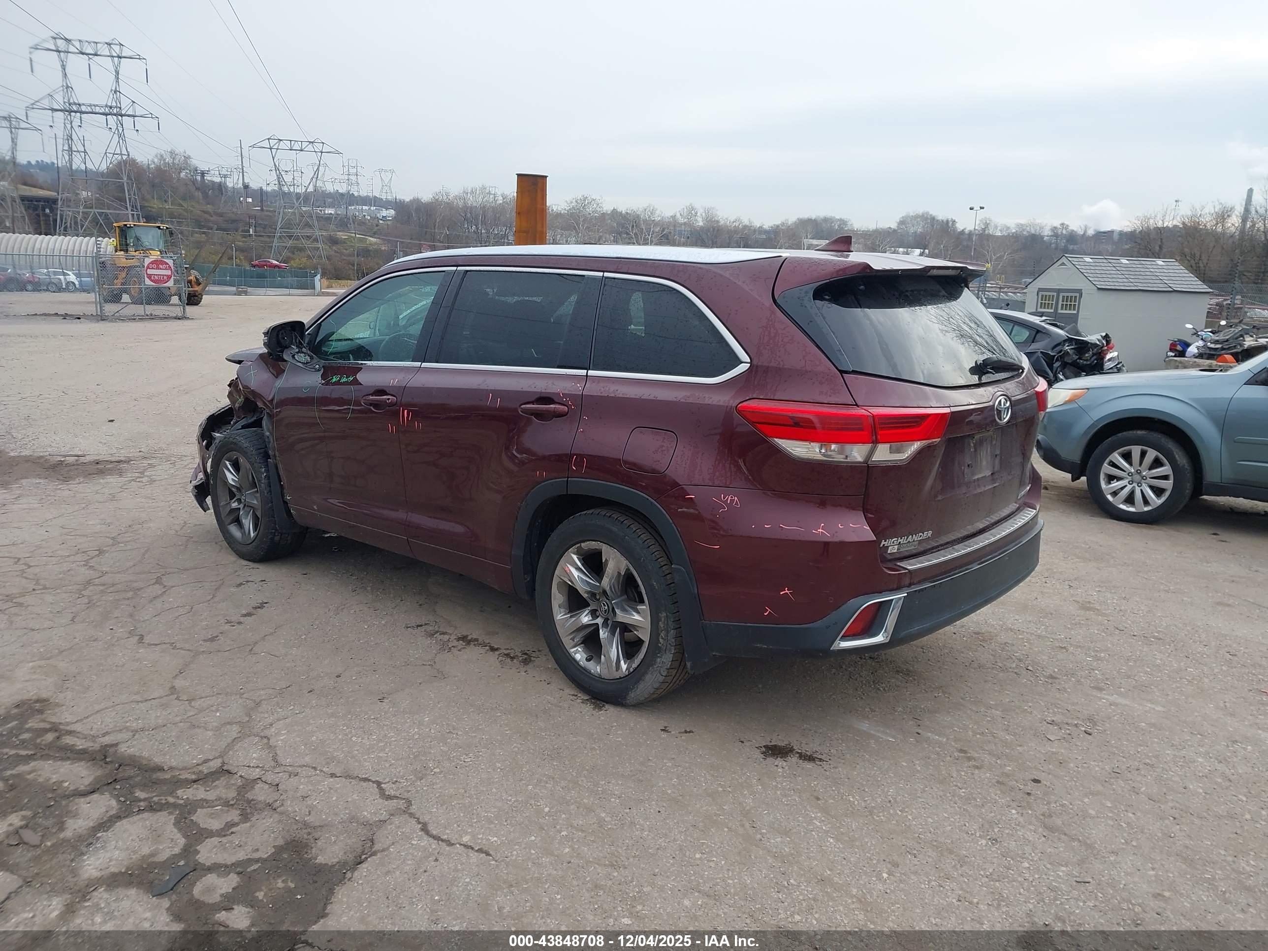 TOYOTA HIGHLANDER image 3