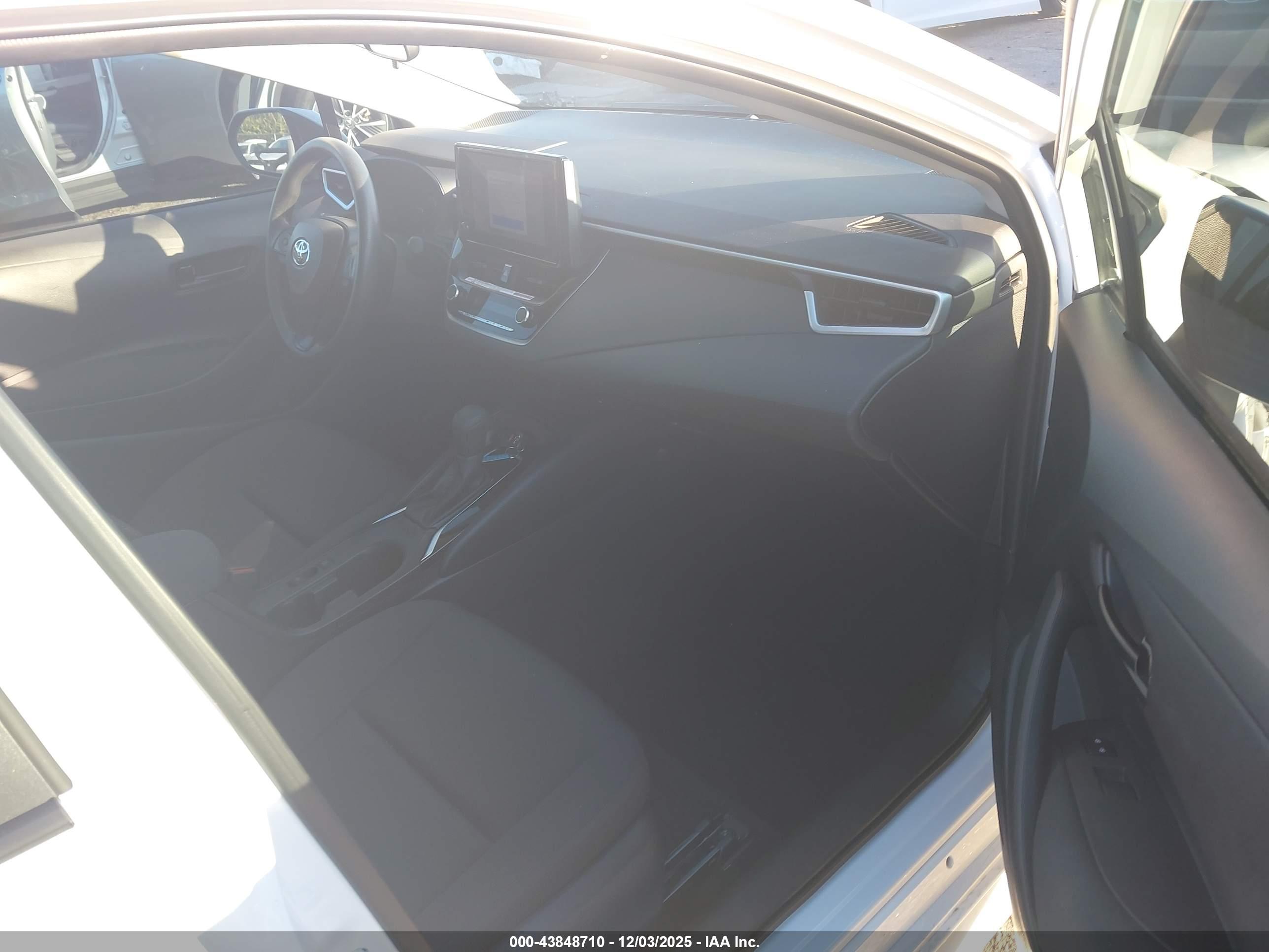 TOYOTA COROLLA image 5